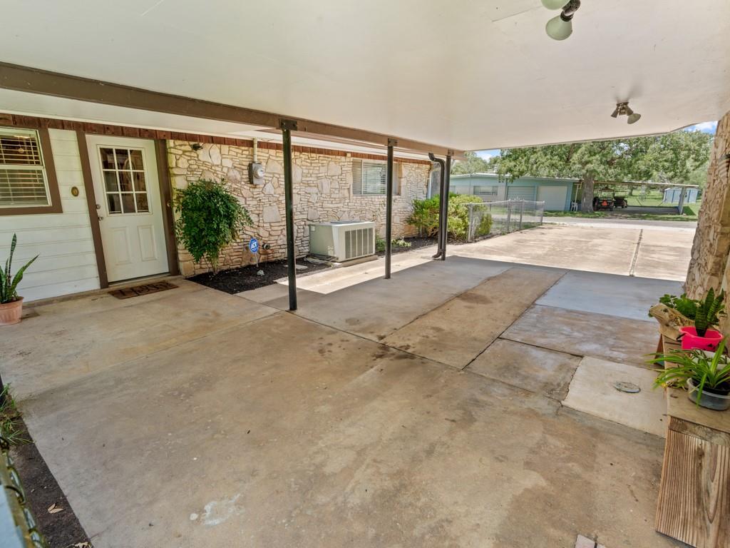 501 Willow St, Buchanan Dam, TX 78609