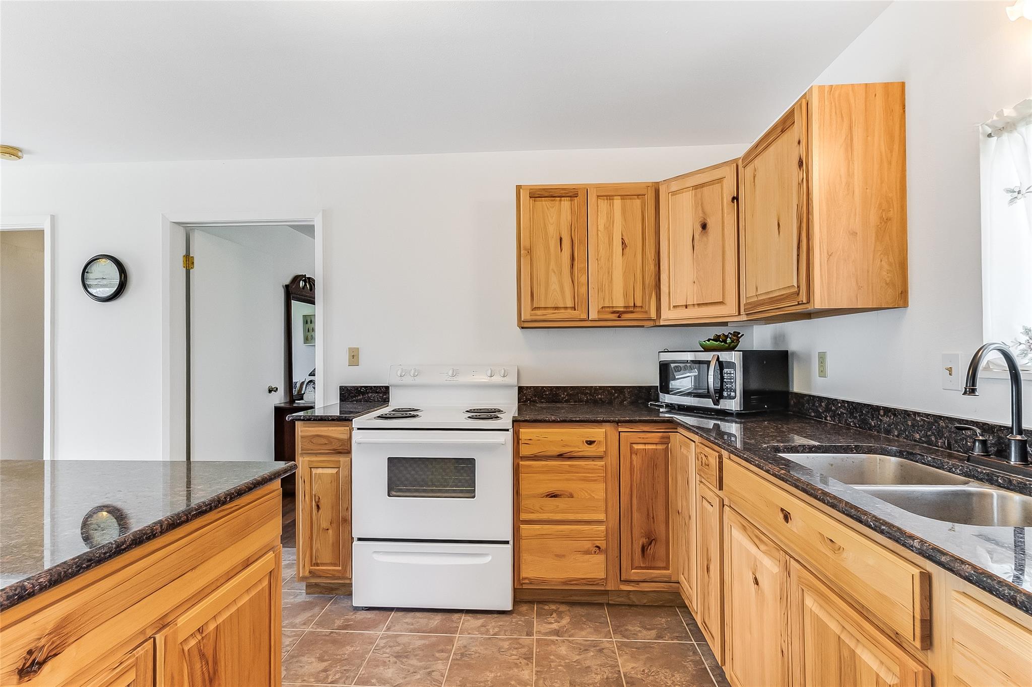 501 Willow St, Buchanan Dam, TX 78609