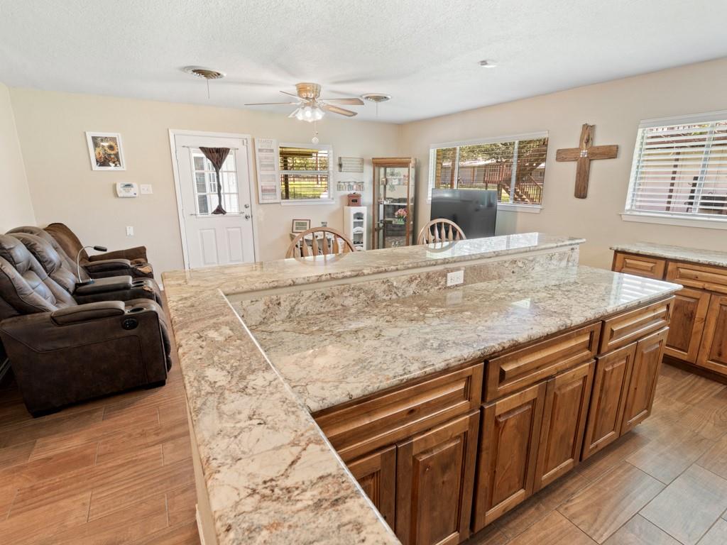 501 Willow St, Buchanan Dam, TX 78609