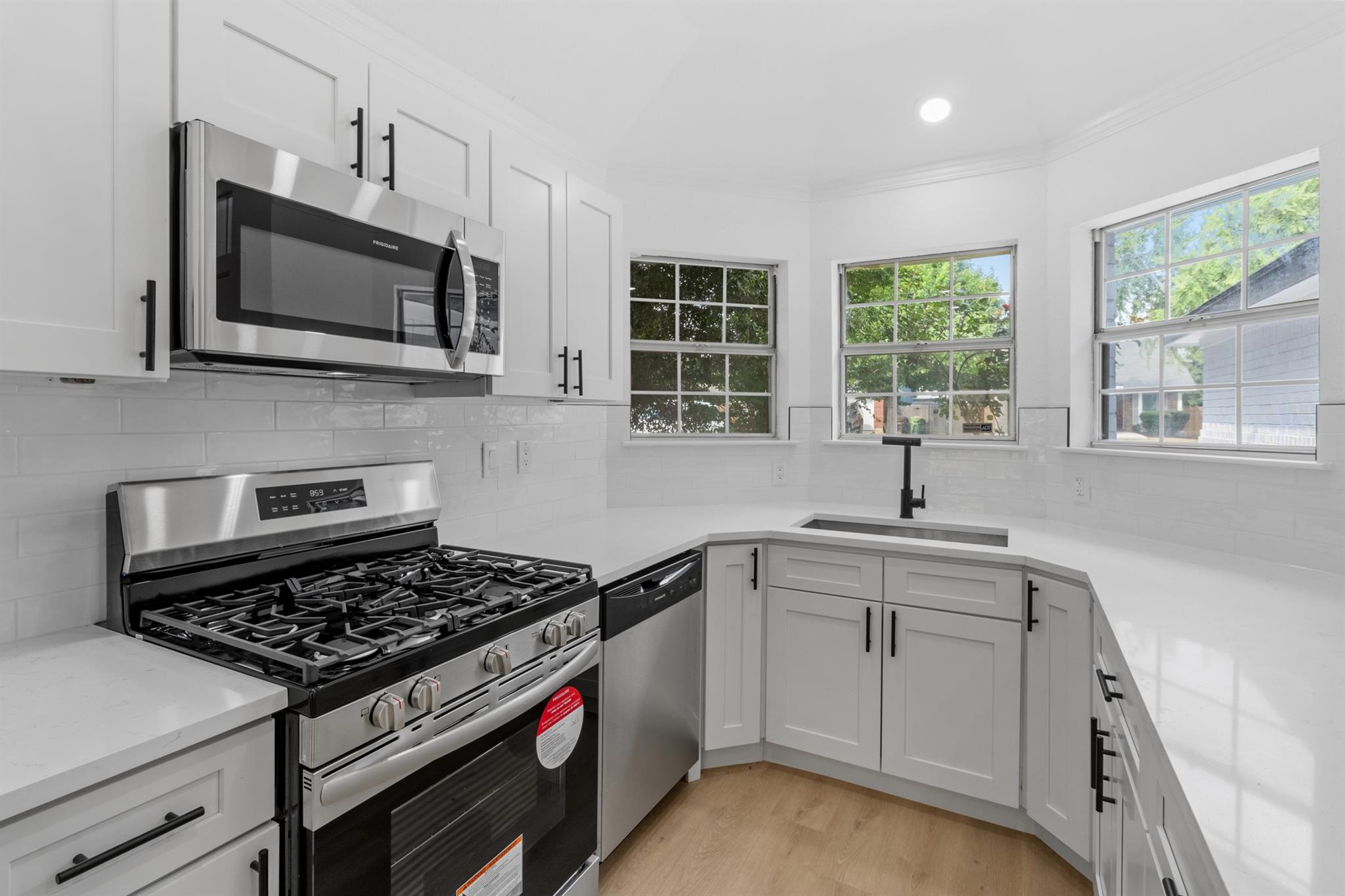 1701 SOUTHWESTERN Trl, Round Rock, TX 78664