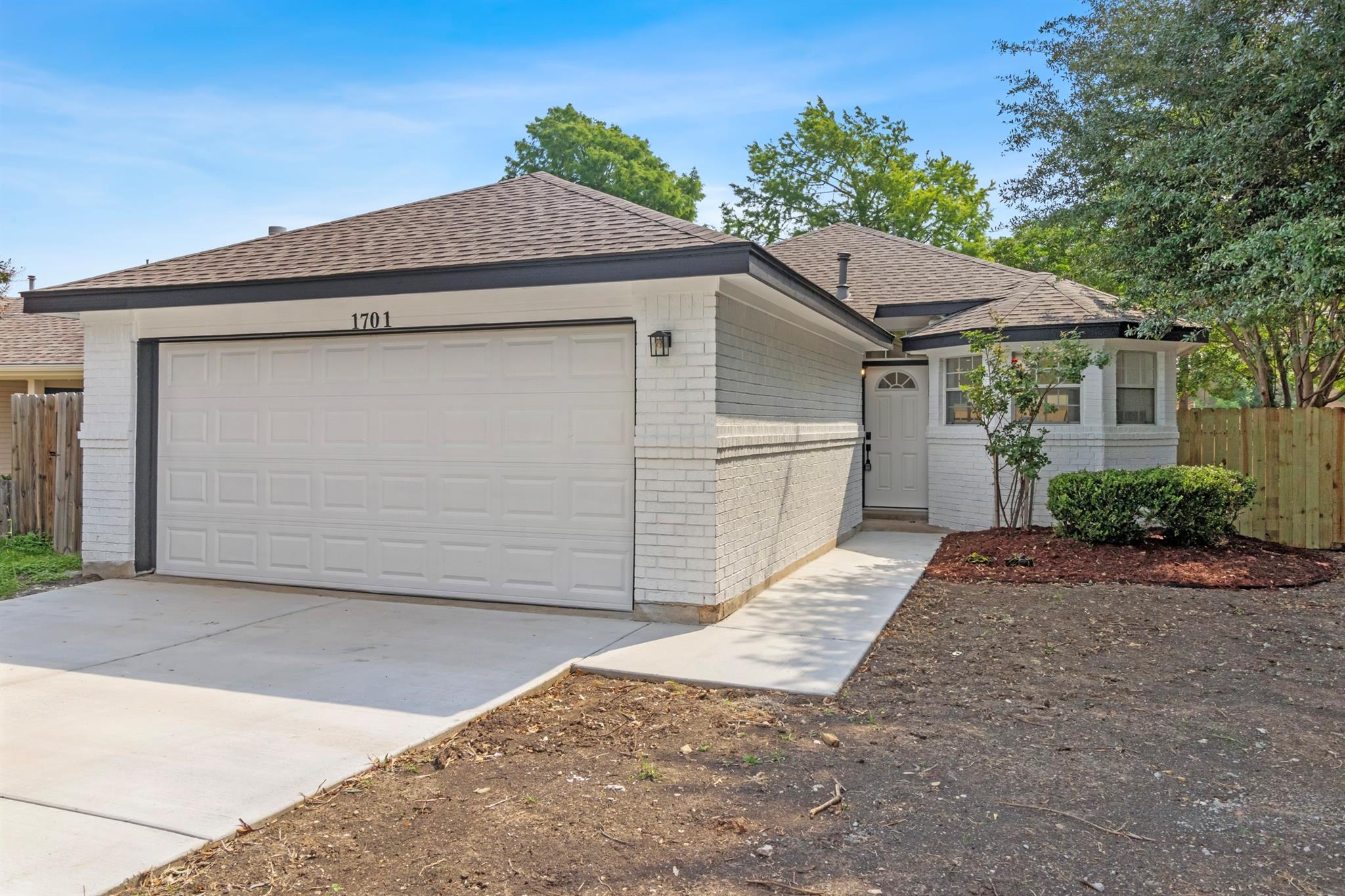 1701 SOUTHWESTERN Trl, Round Rock, TX 78664