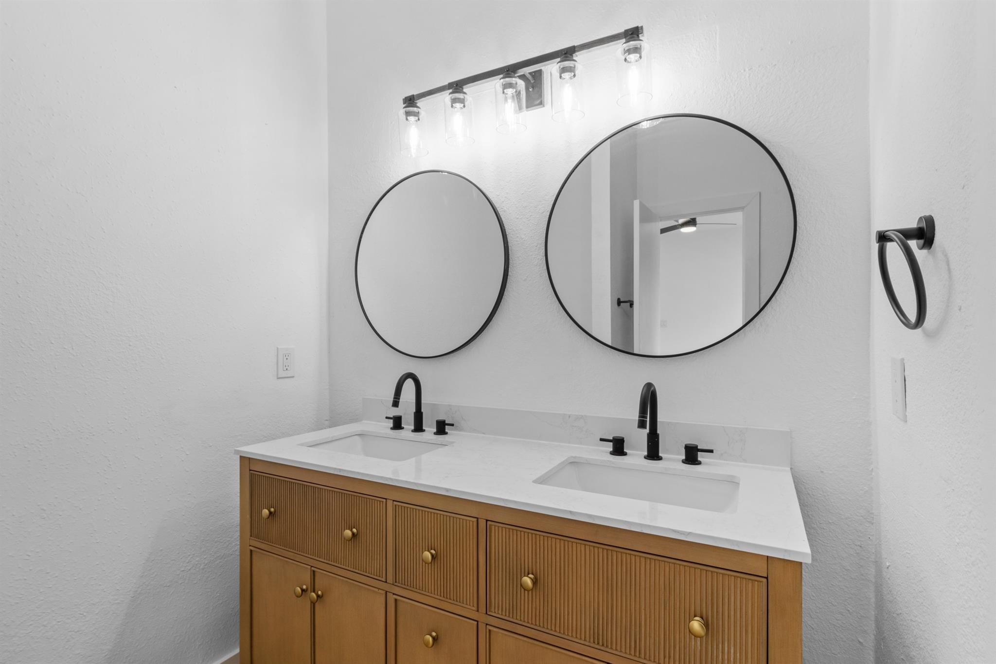 1701 SOUTHWESTERN Trl, Round Rock, TX 78664