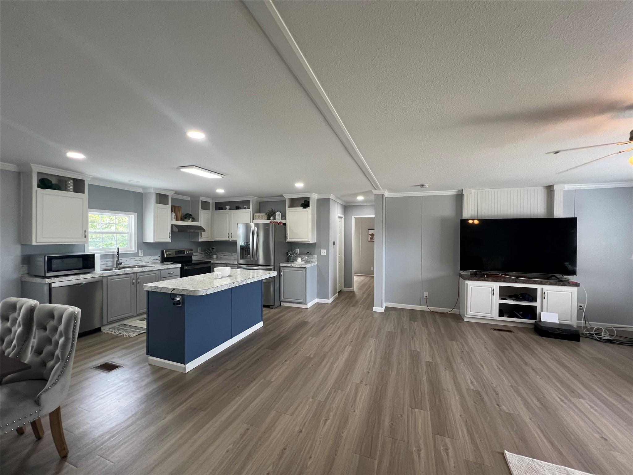 702 Paint Creek Rd, McDade, TX 78650