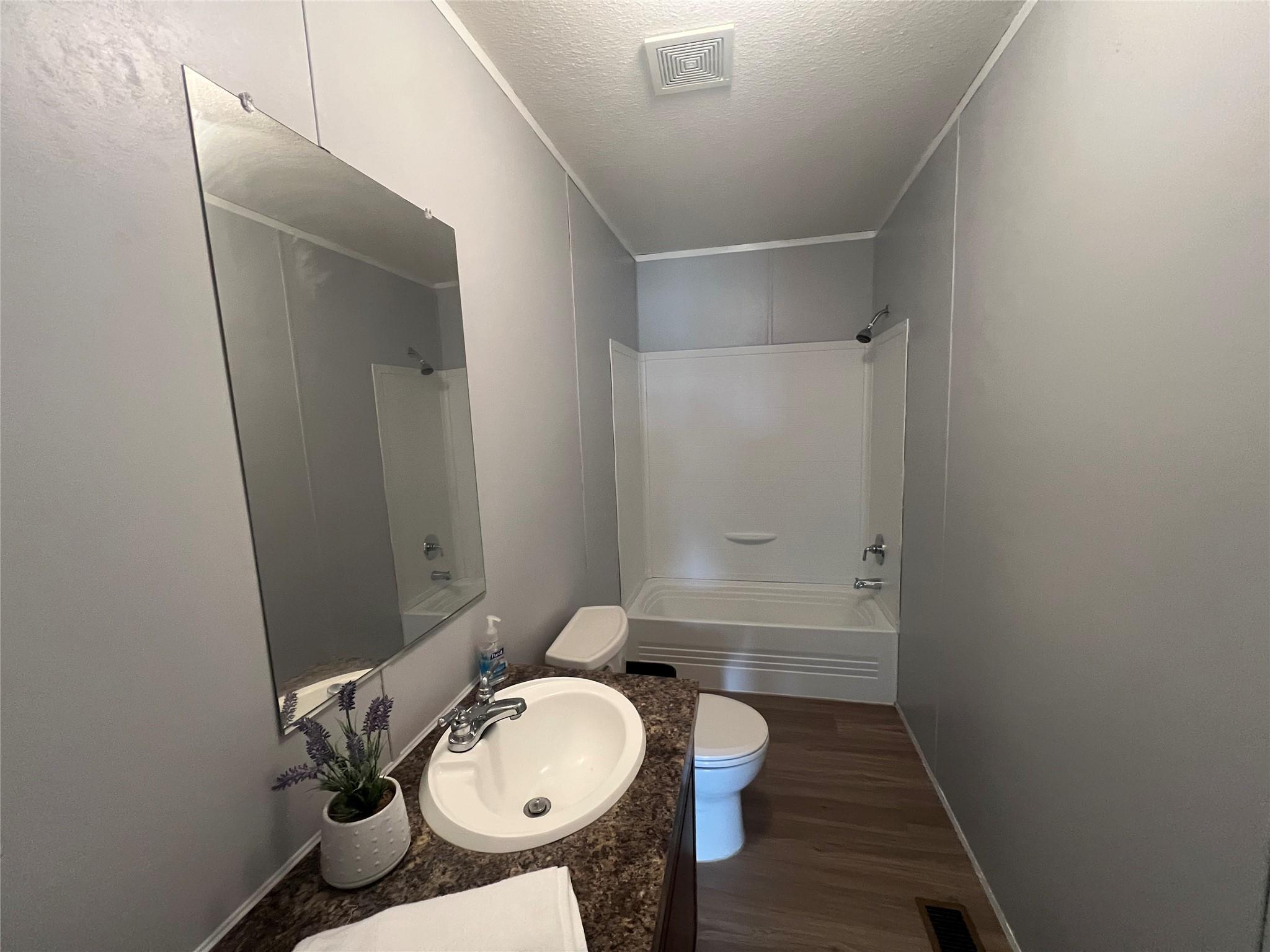 702 Paint Creek Rd, McDade, TX 78650