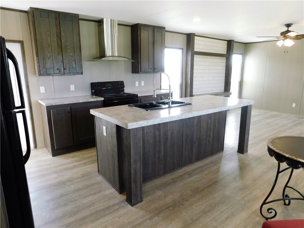 702 Paint Creek Rd, McDade, TX 78650