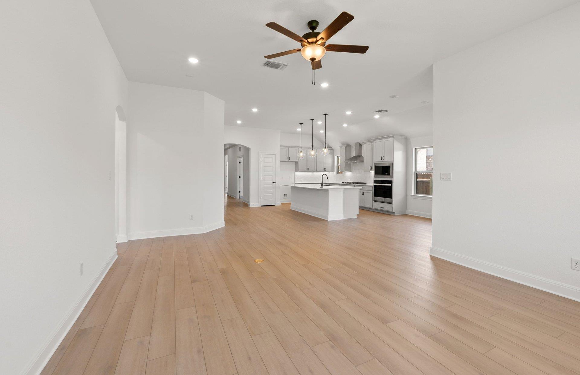 305 Bristlecone Bnd, Liberty Hill, TX 78642