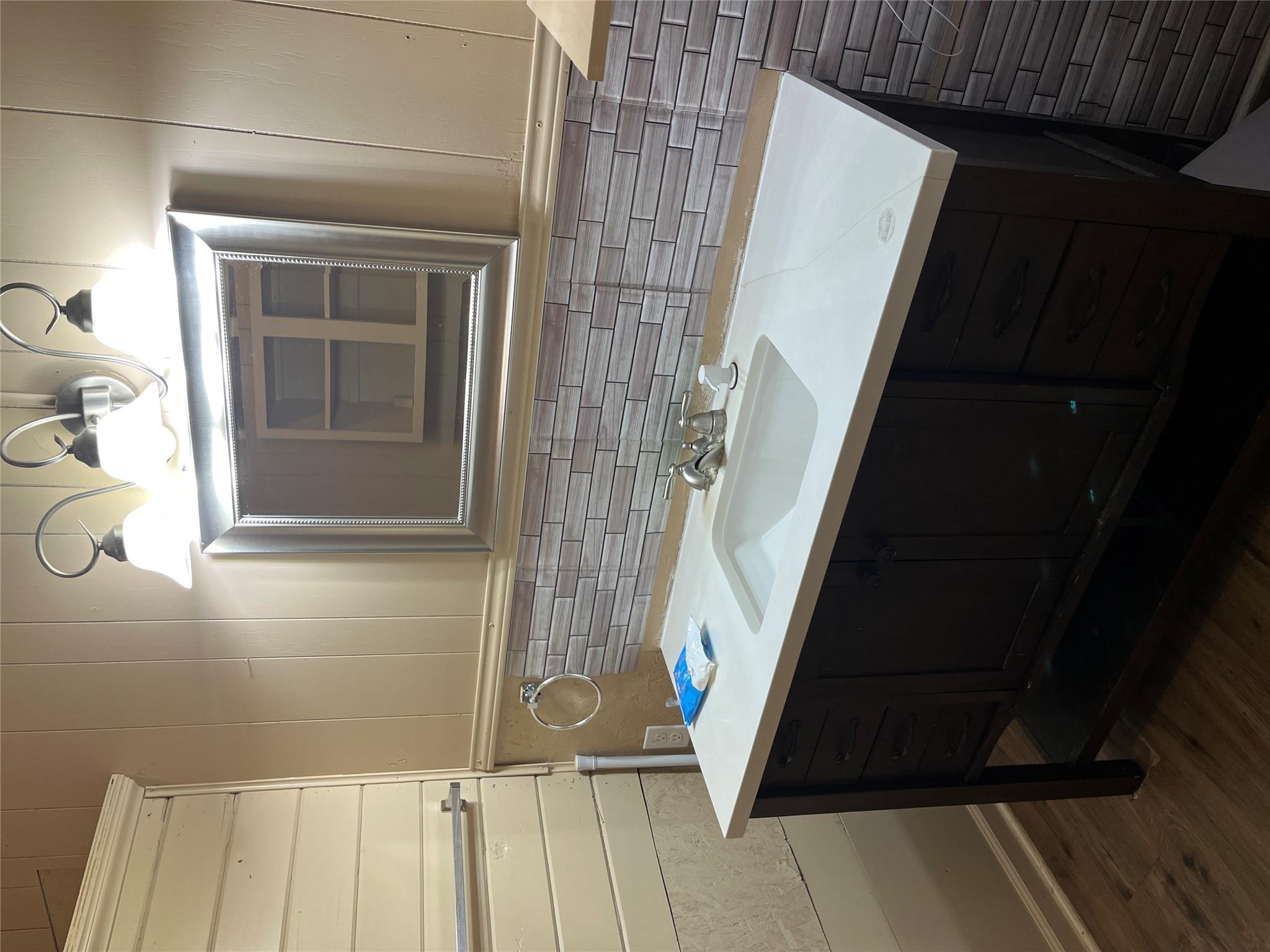 200 N Walton St, Granger, TX 76530