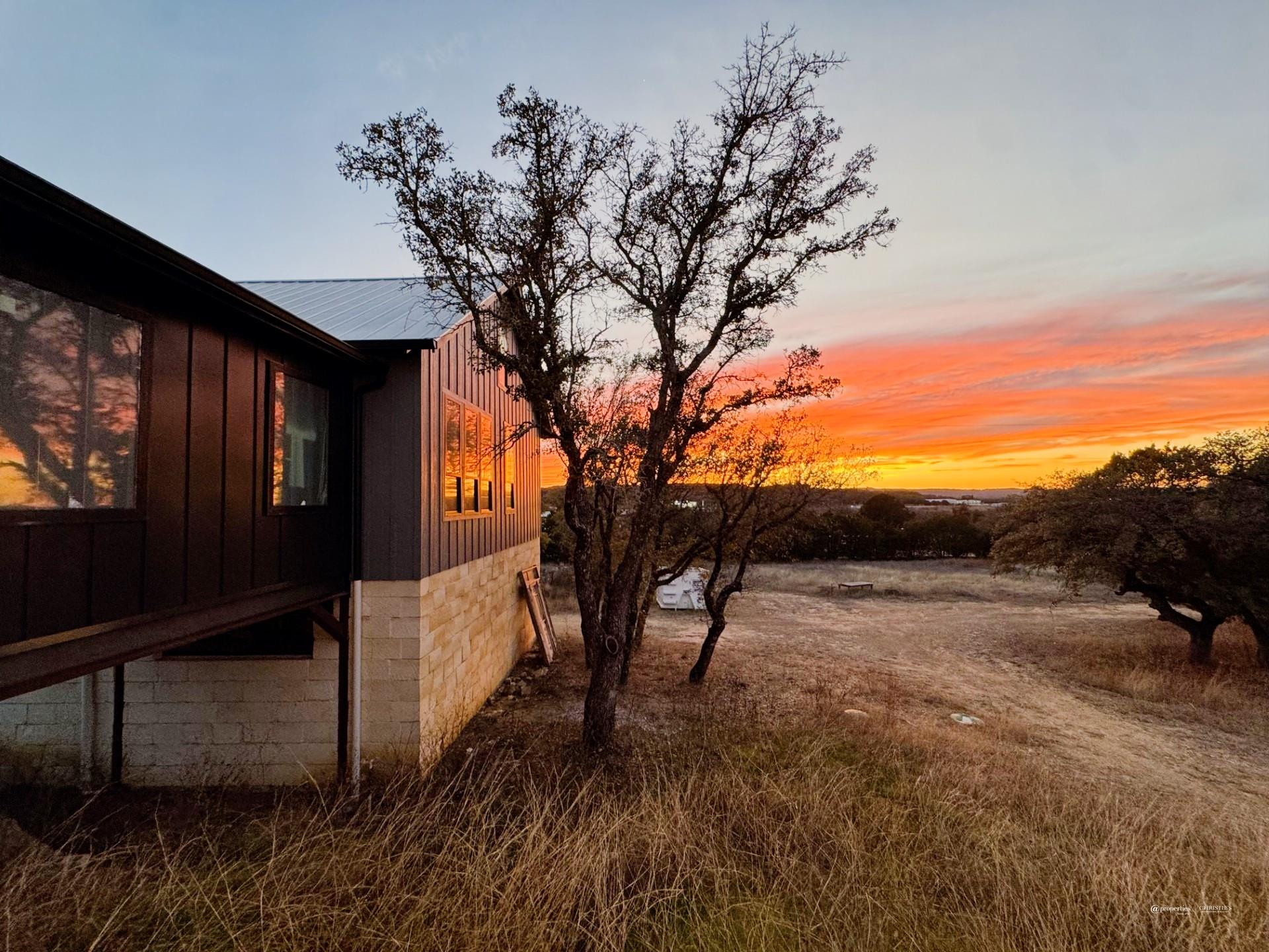 431 County Road 413, Spicewood, TX 78669