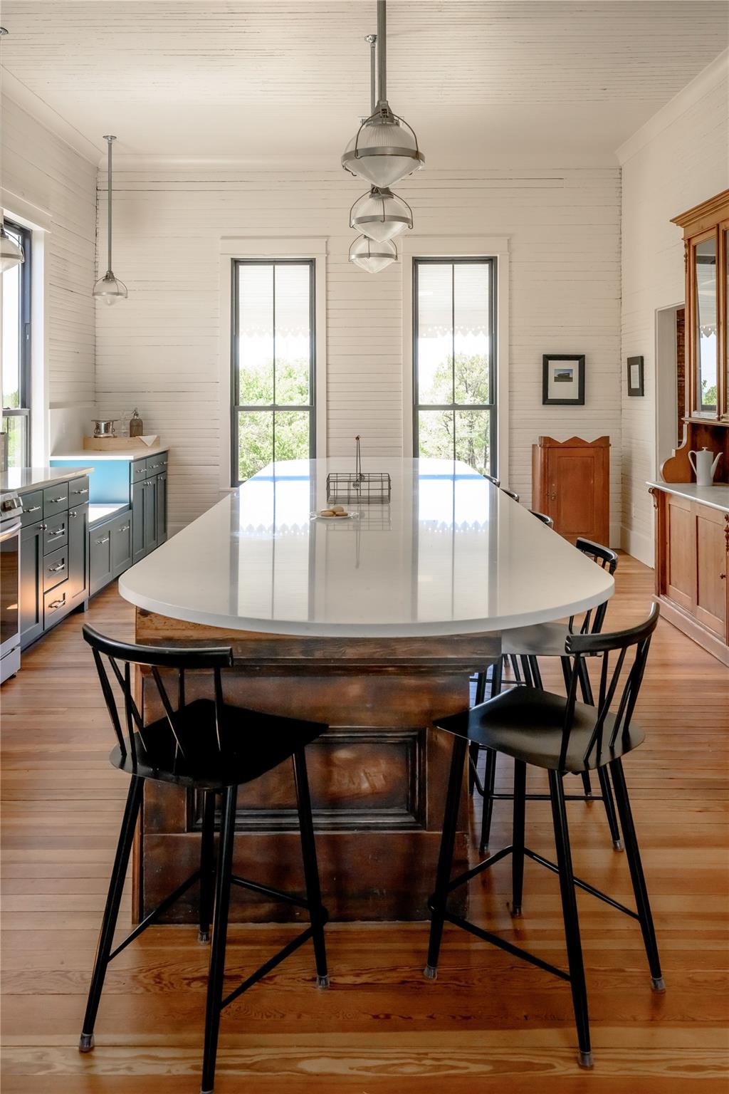 431 County Road 413, Spicewood, TX 78669