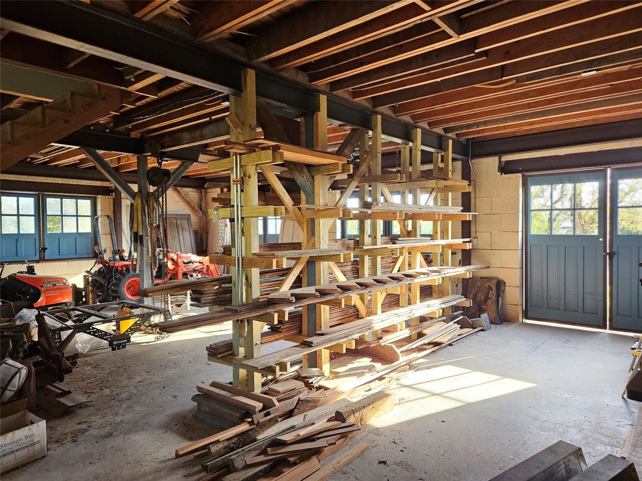 431 County Road 413, Spicewood, TX 78669
