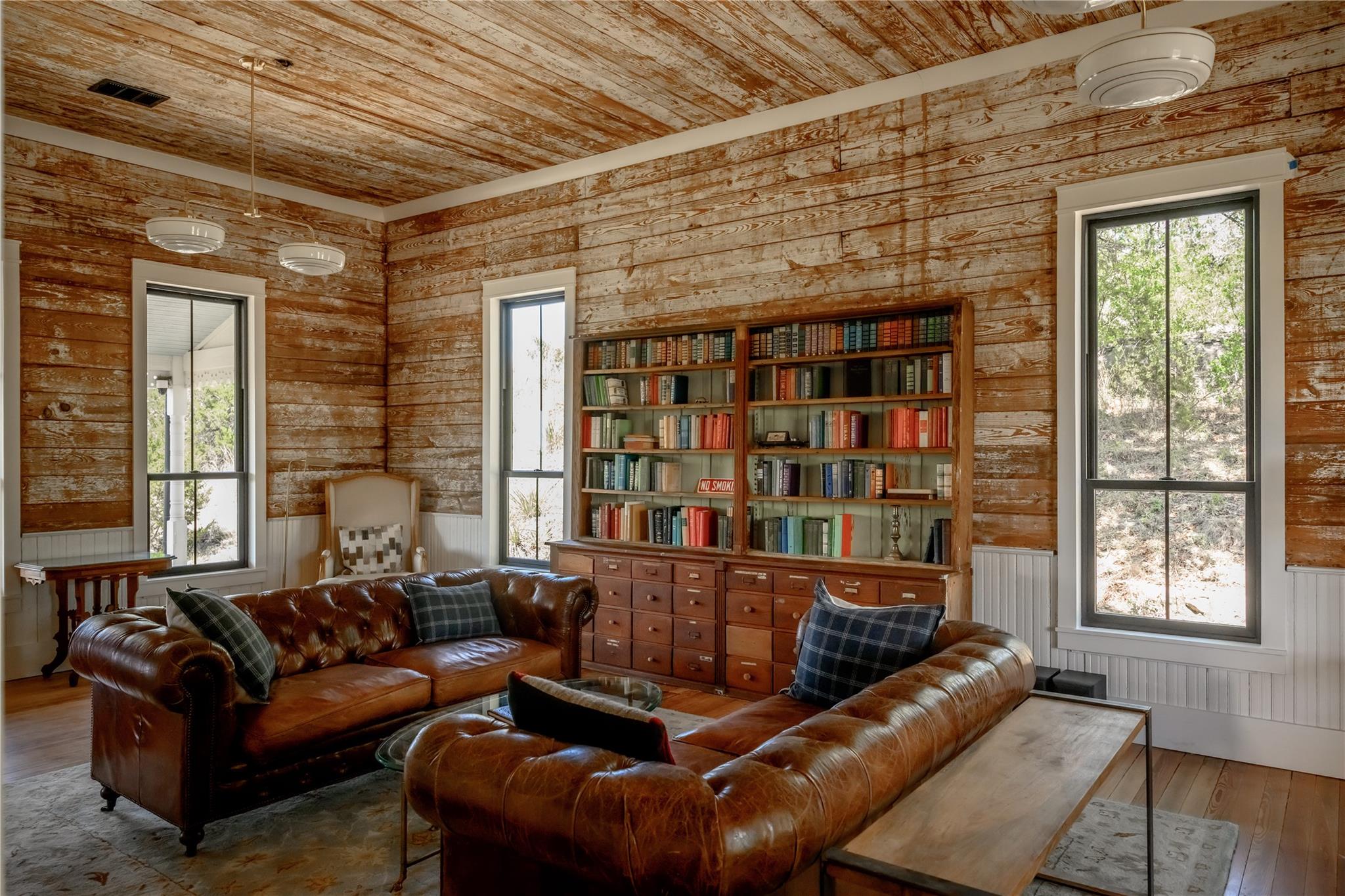 431 County Road 413, Spicewood, TX 78669