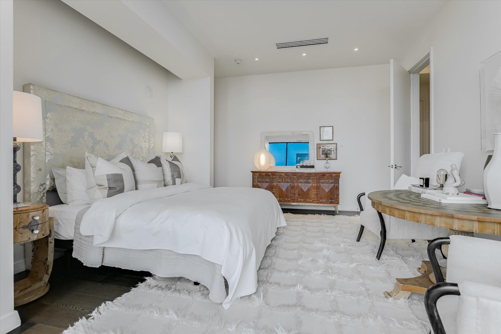 210 Lavaca St # 3603, Austin, TX 78701
