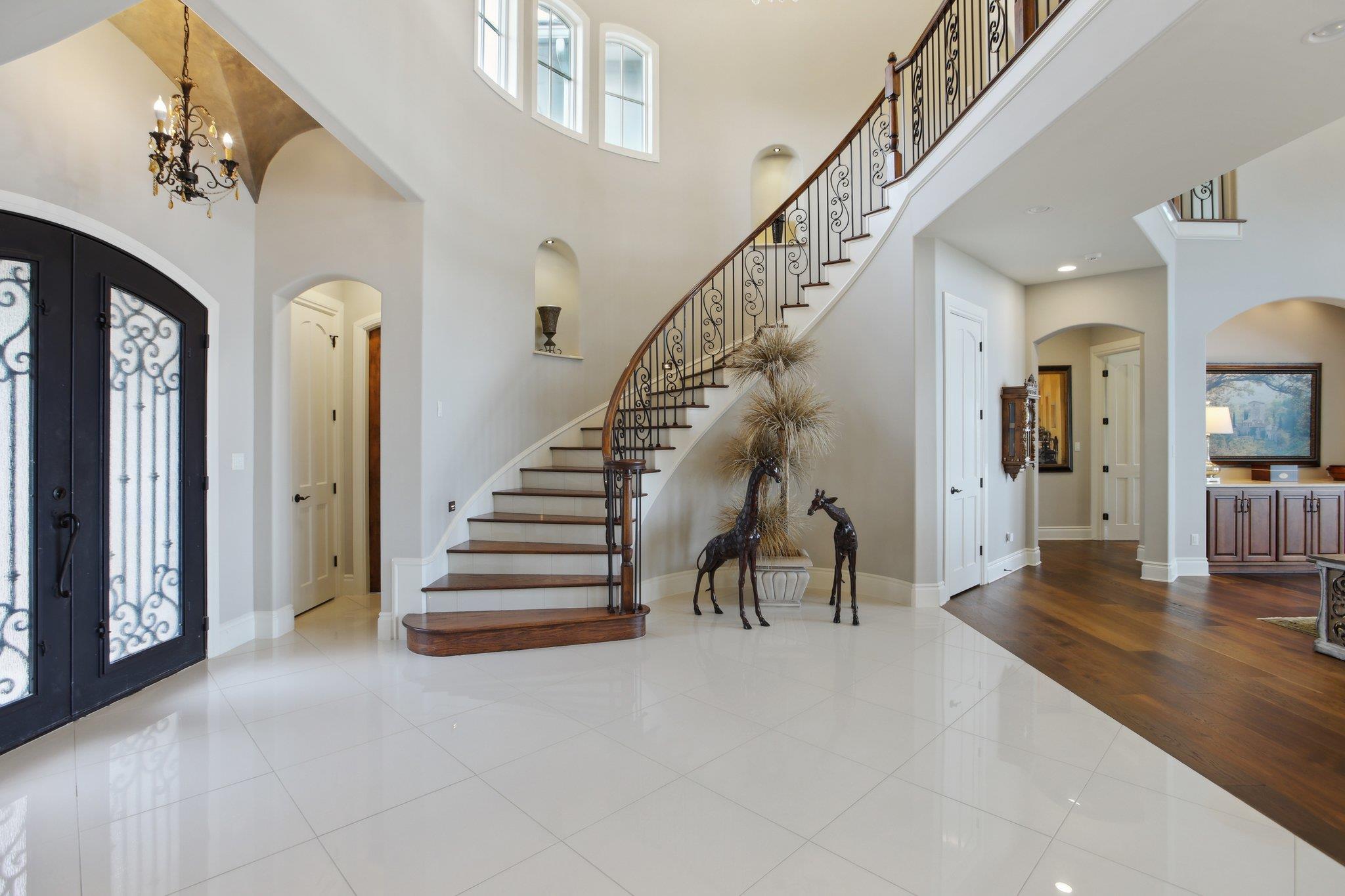 1353 Osprey Ridge Loop, Lago Vista, TX 78645