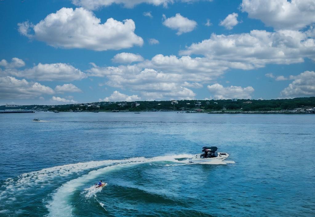 1353 Osprey Ridge Loop, Lago Vista, TX 78645