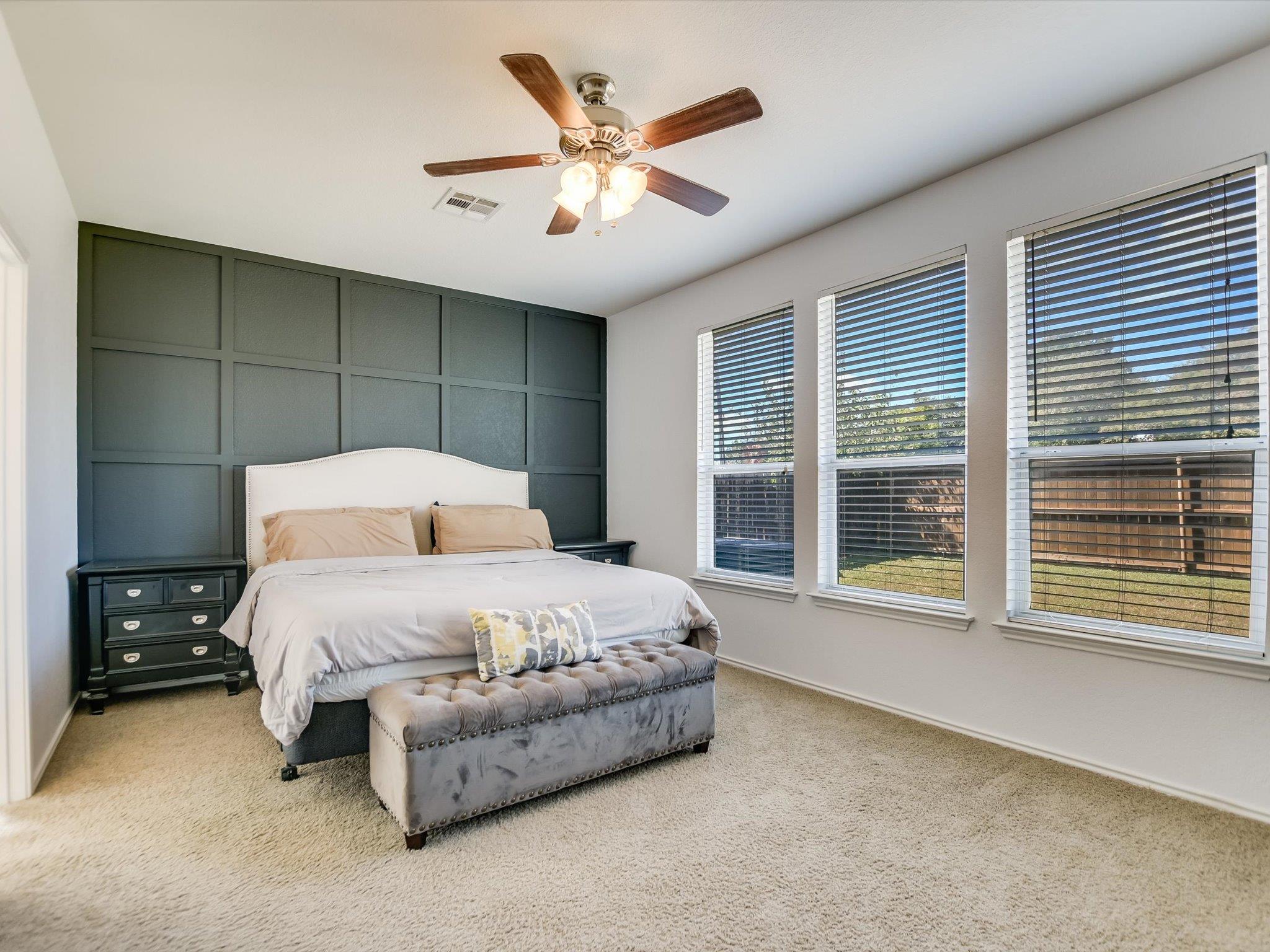 241 Sunnyside Dr, Kyle, TX 78640
