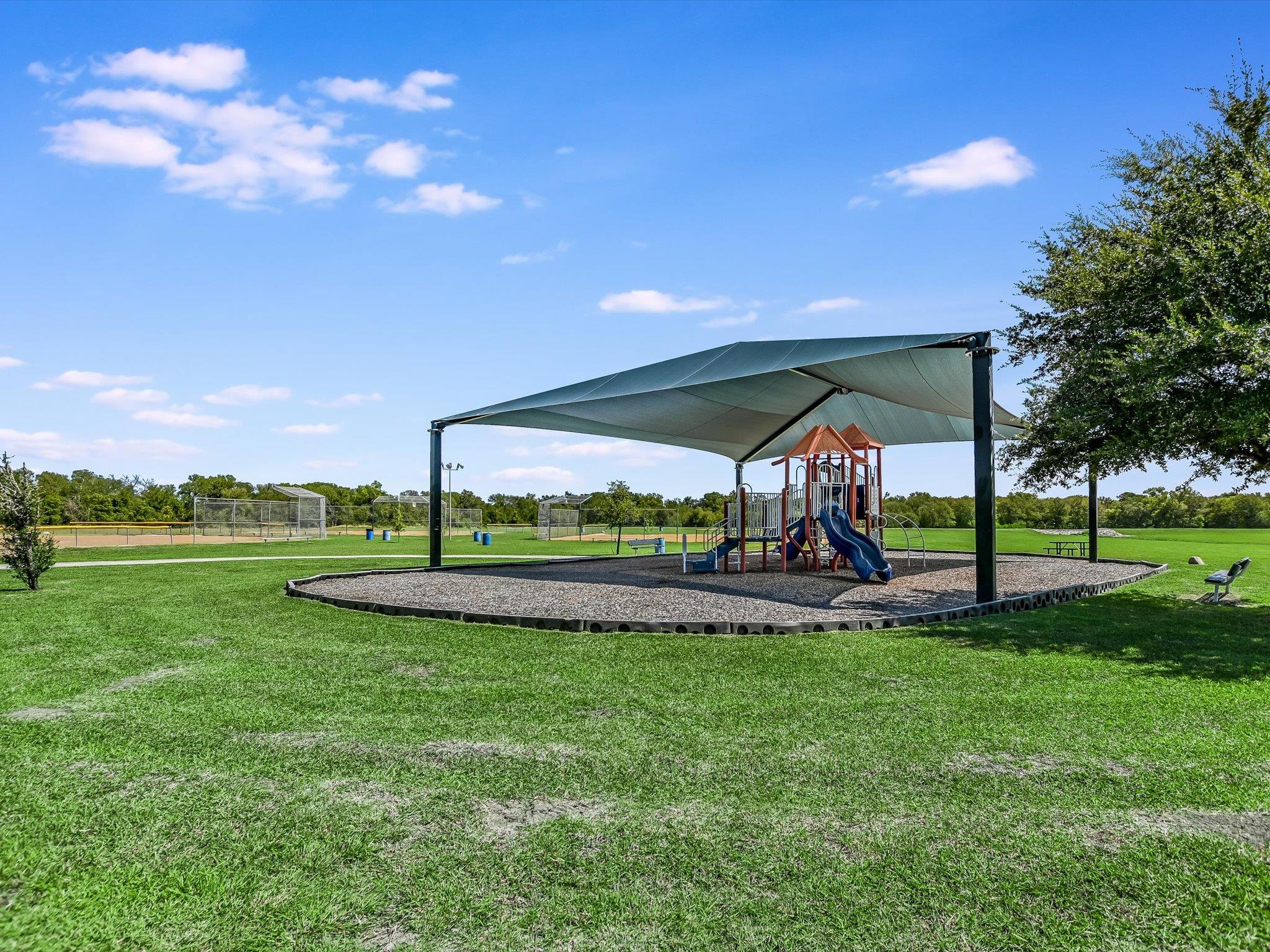 241 Sunnyside Dr, Kyle, TX 78640