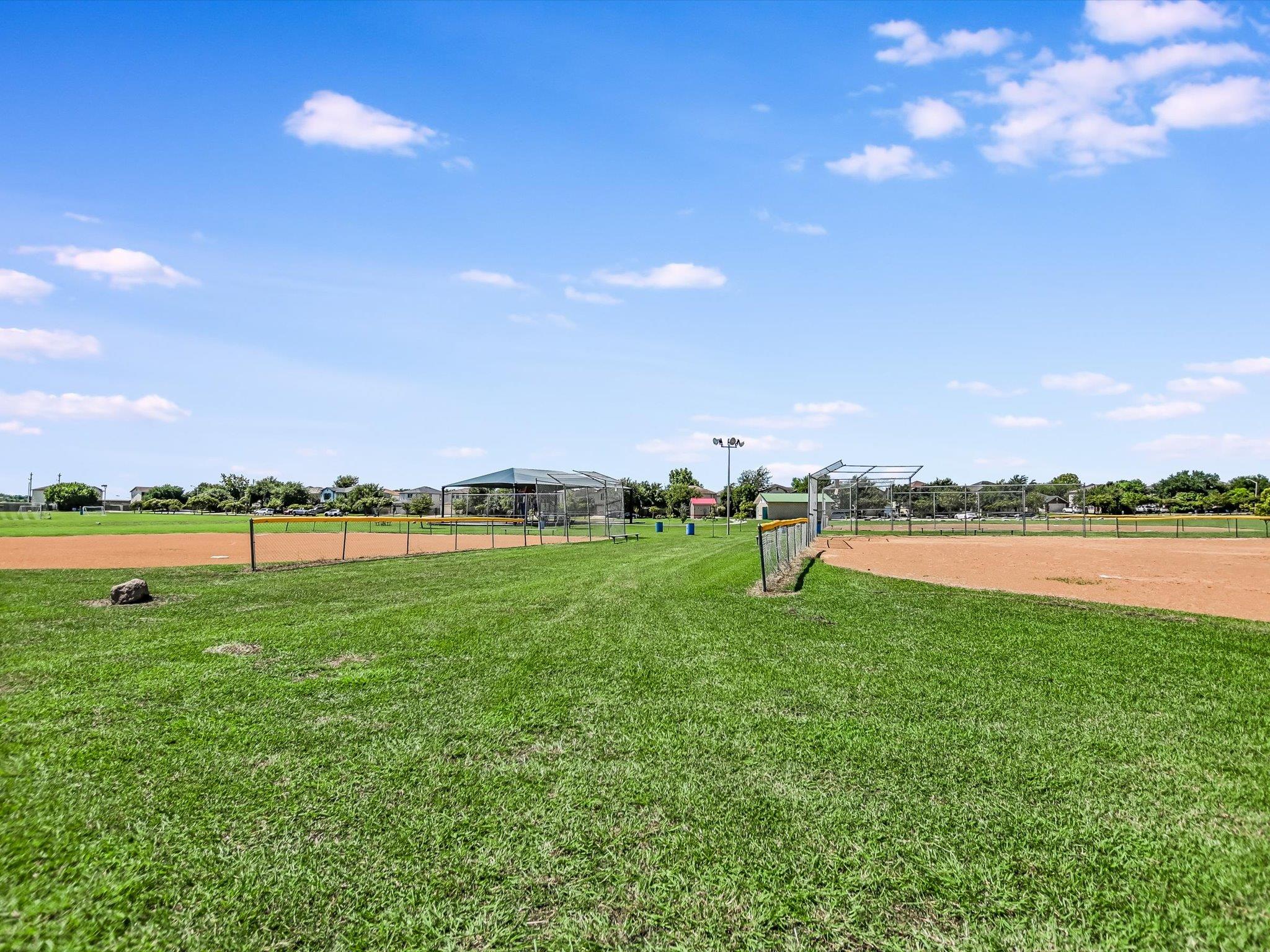 241 Sunnyside Dr, Kyle, TX 78640