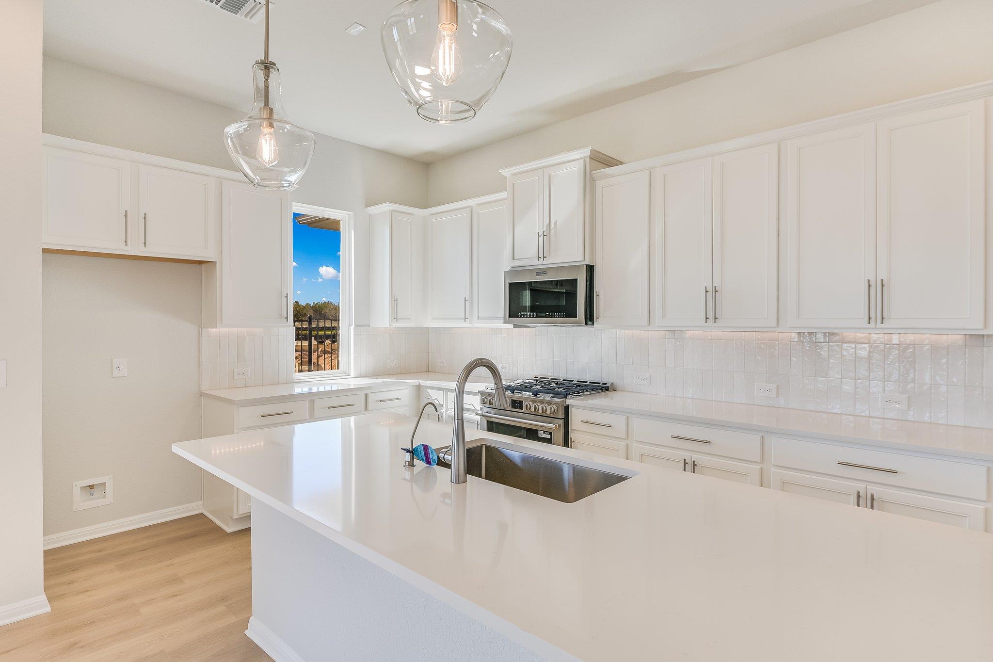 8610 Dongan Dr, Austin, TX 78744