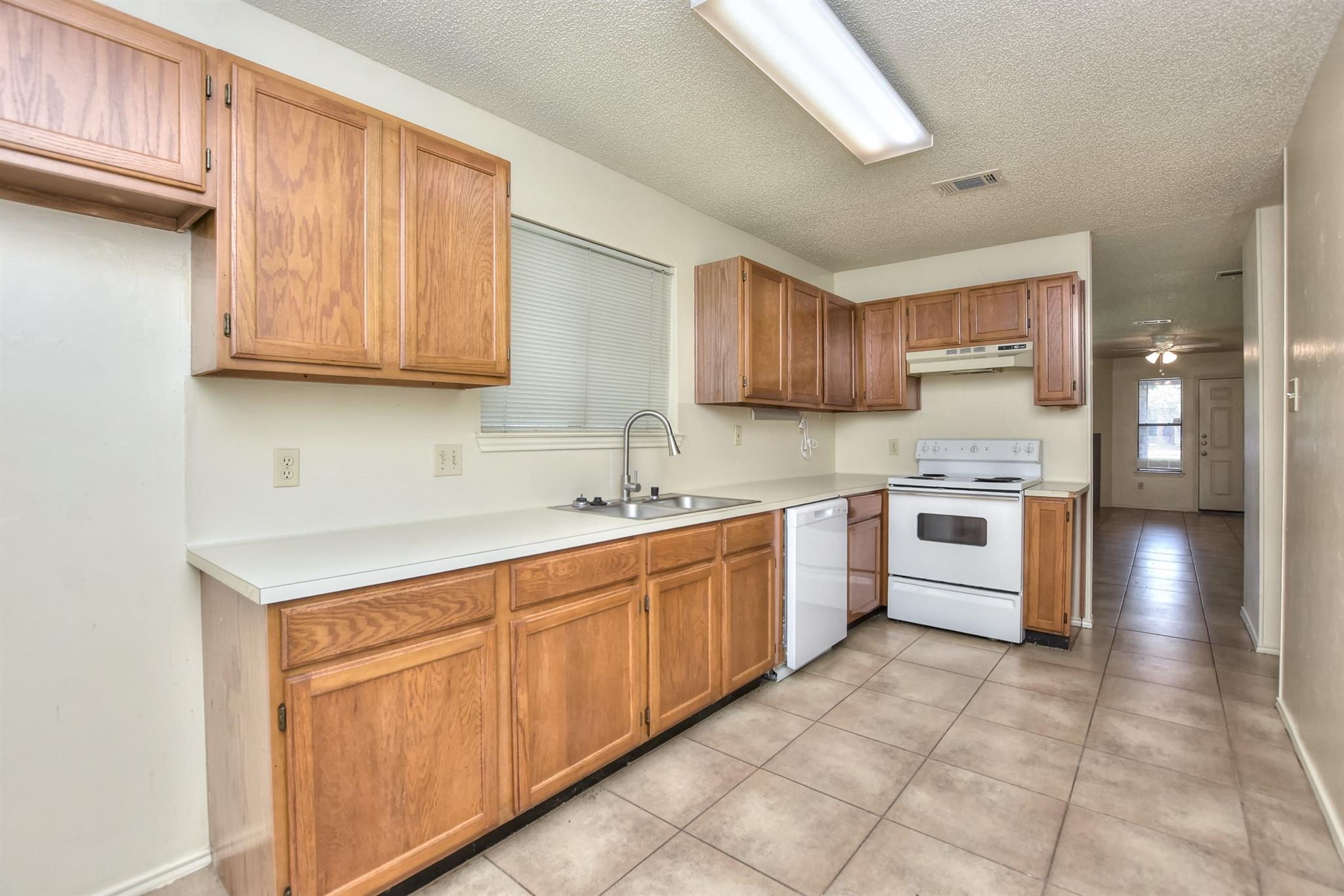 517 Luther Dr, Georgetown, TX 78628