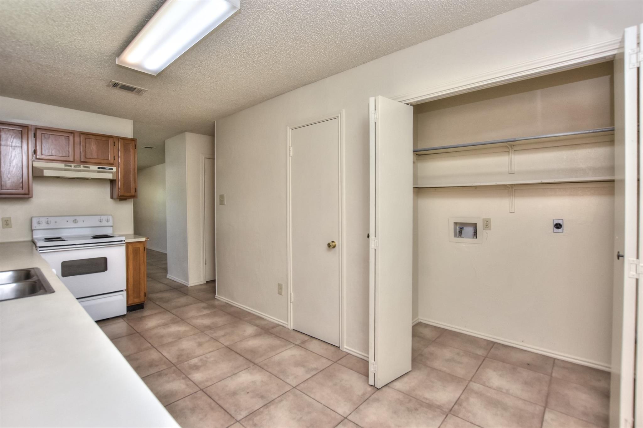 517 Luther Dr, Georgetown, TX 78628