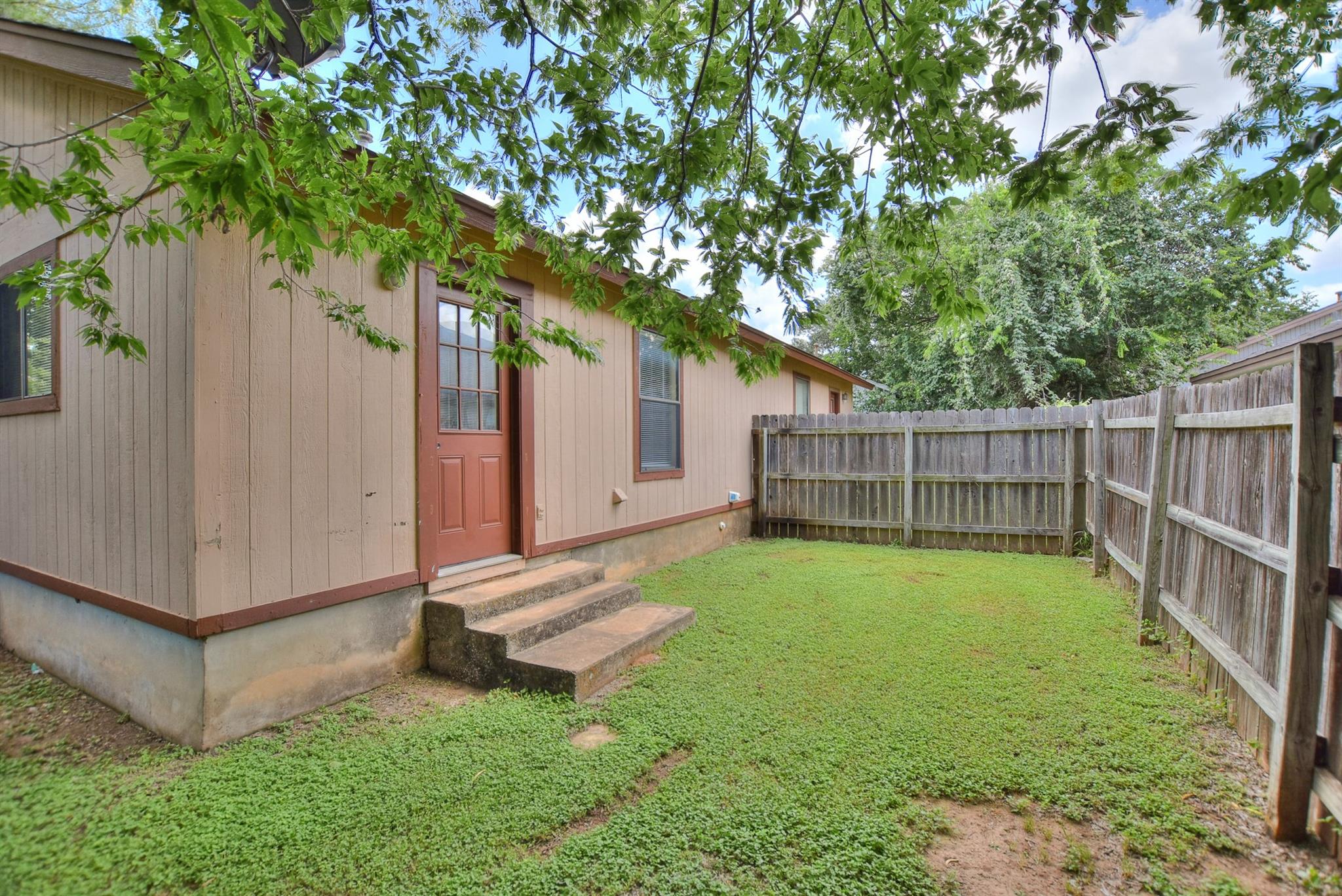 517 Luther Dr, Georgetown, TX 78628