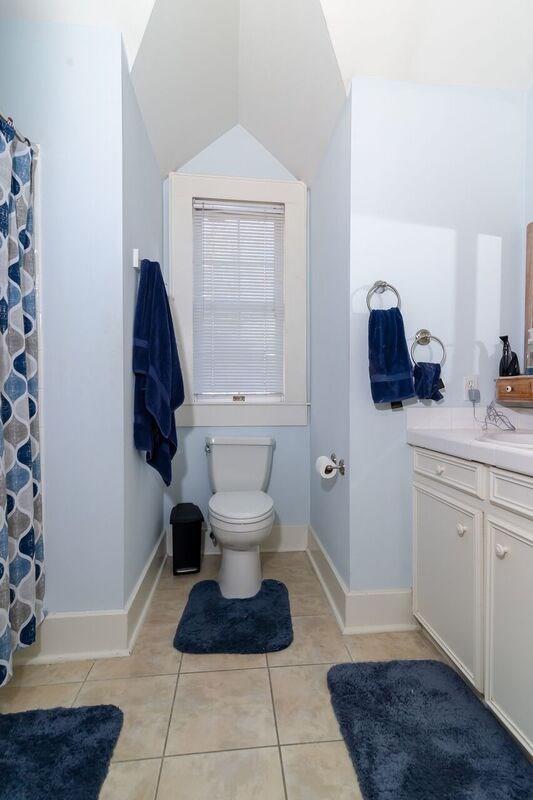 2832 Salado St, Austin, TX 78705