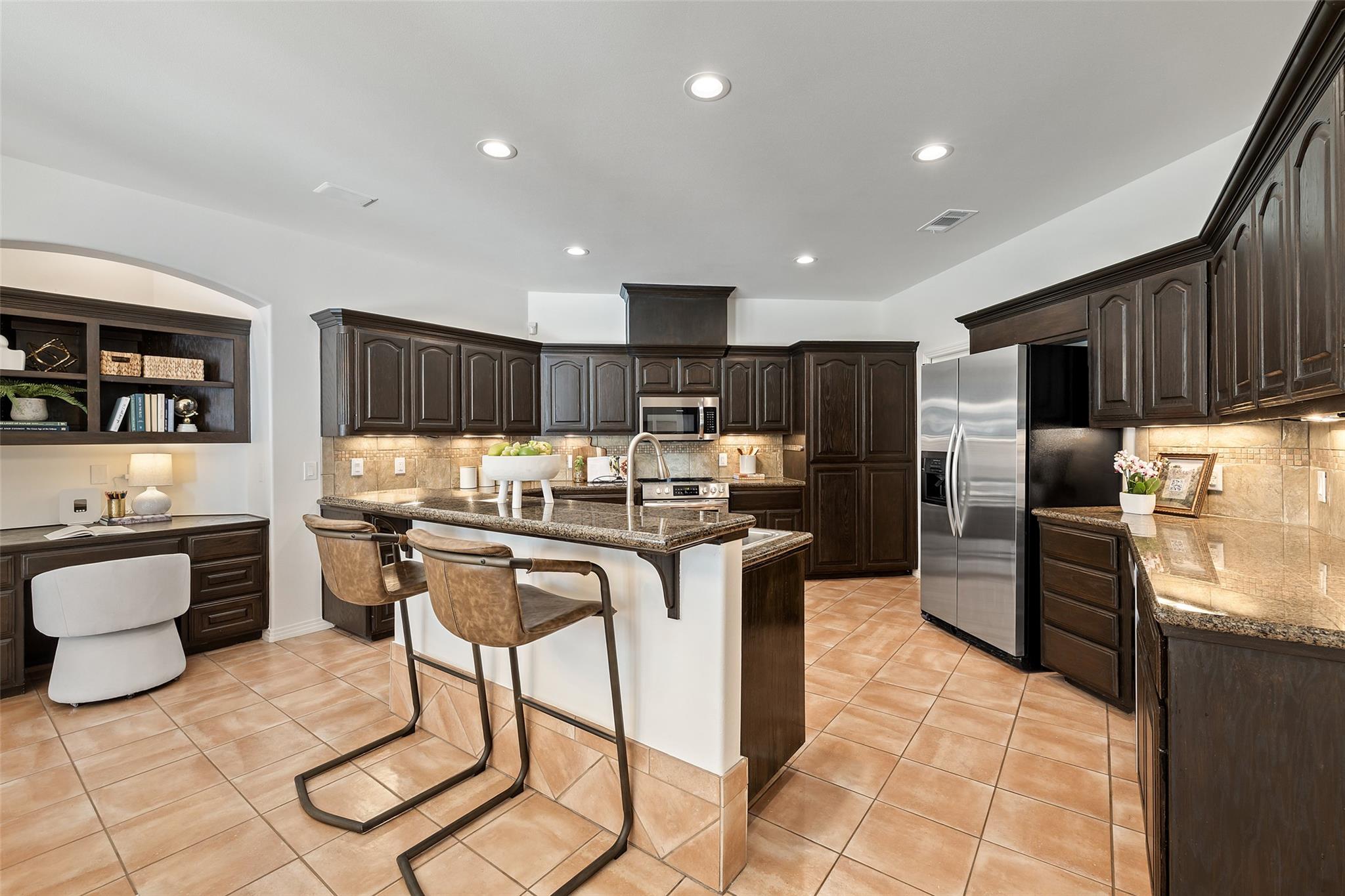 8311 SUMNER Ct, Austin, TX 78733