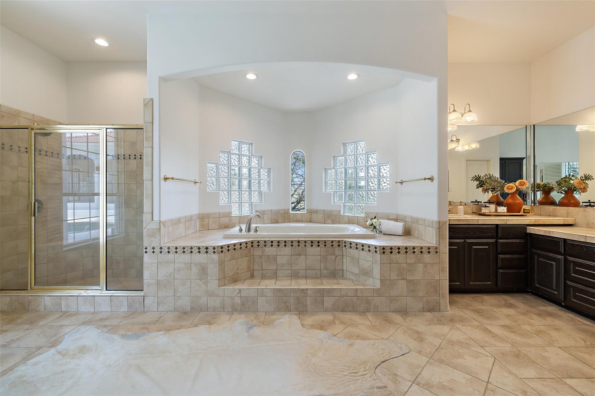 8311 SUMNER Ct, Austin, TX 78733