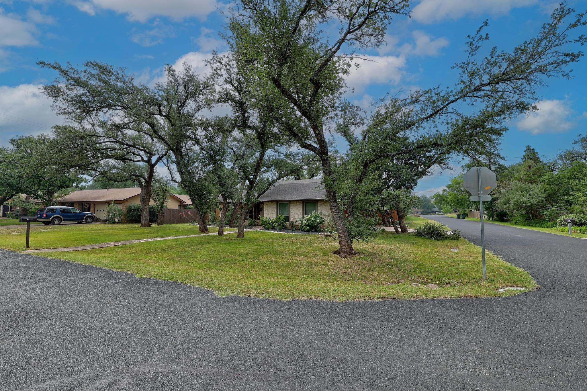 9417 Longvale Dr, Austin, TX 78729