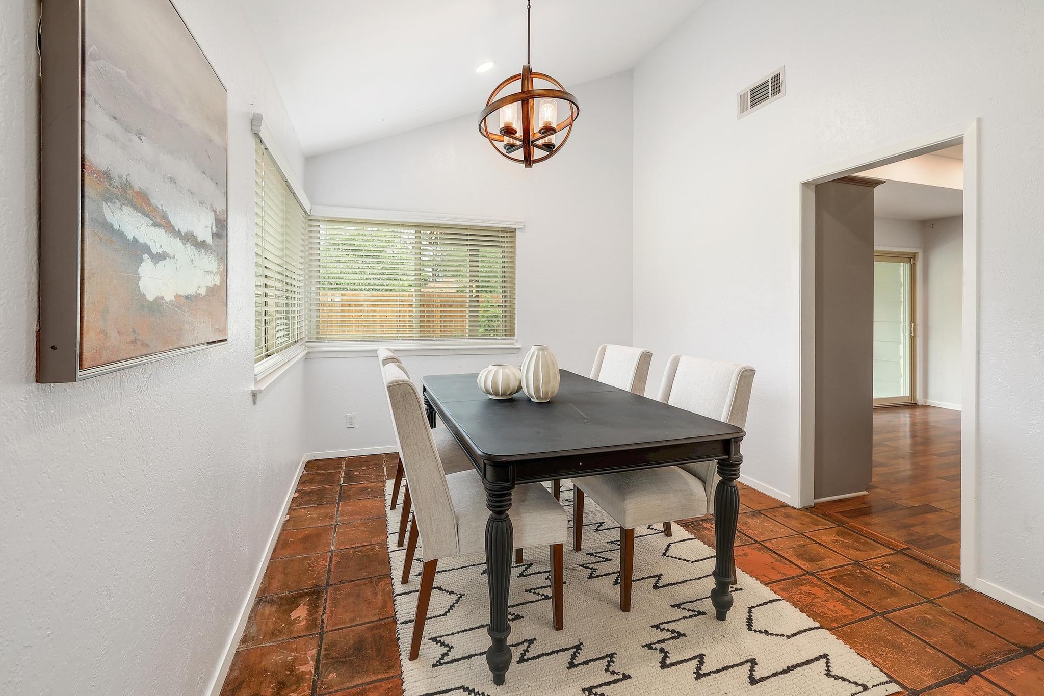 9417 Longvale Dr, Austin, TX 78729