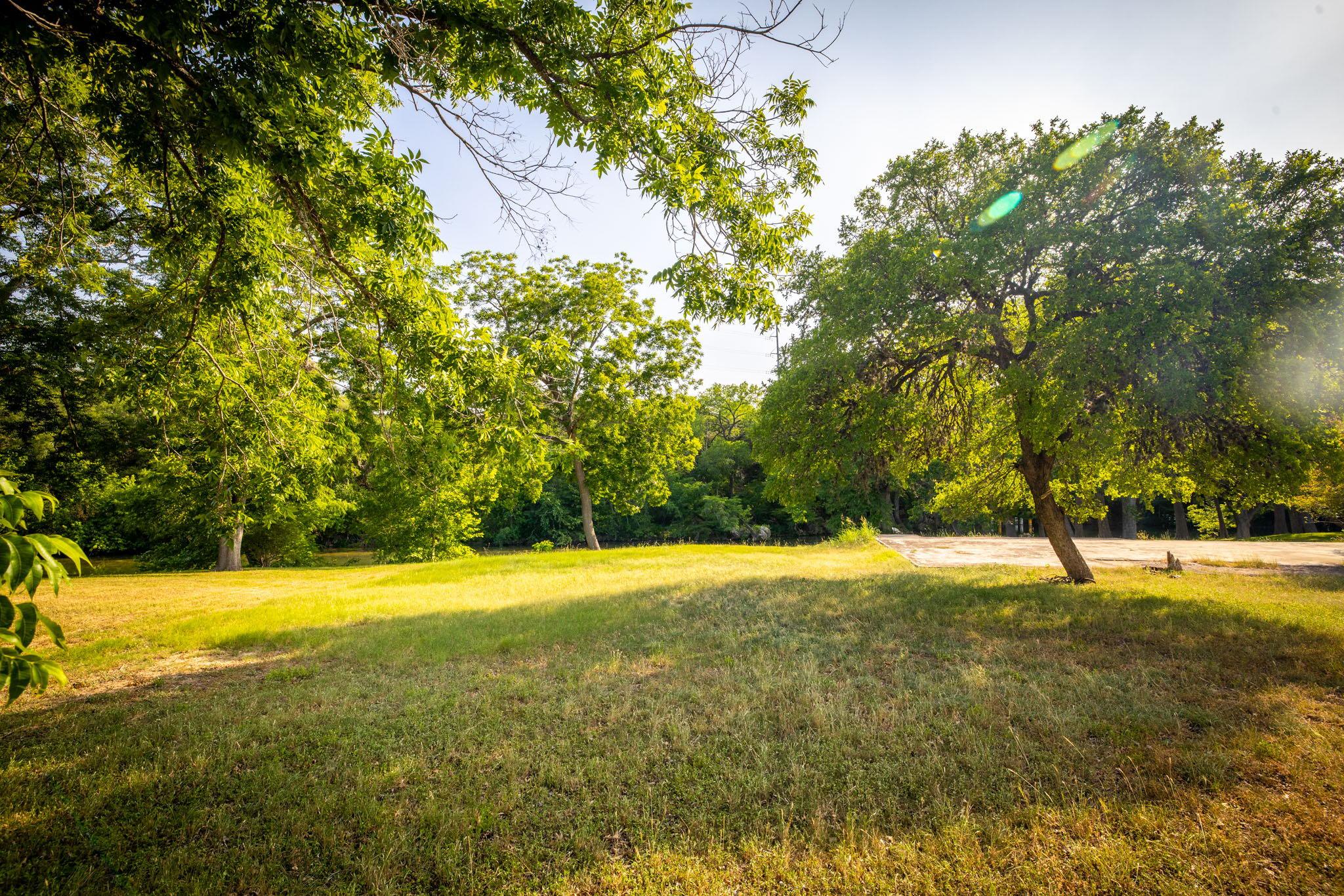 1106 Hillcrest Dr, New Braunfels, TX 78130
