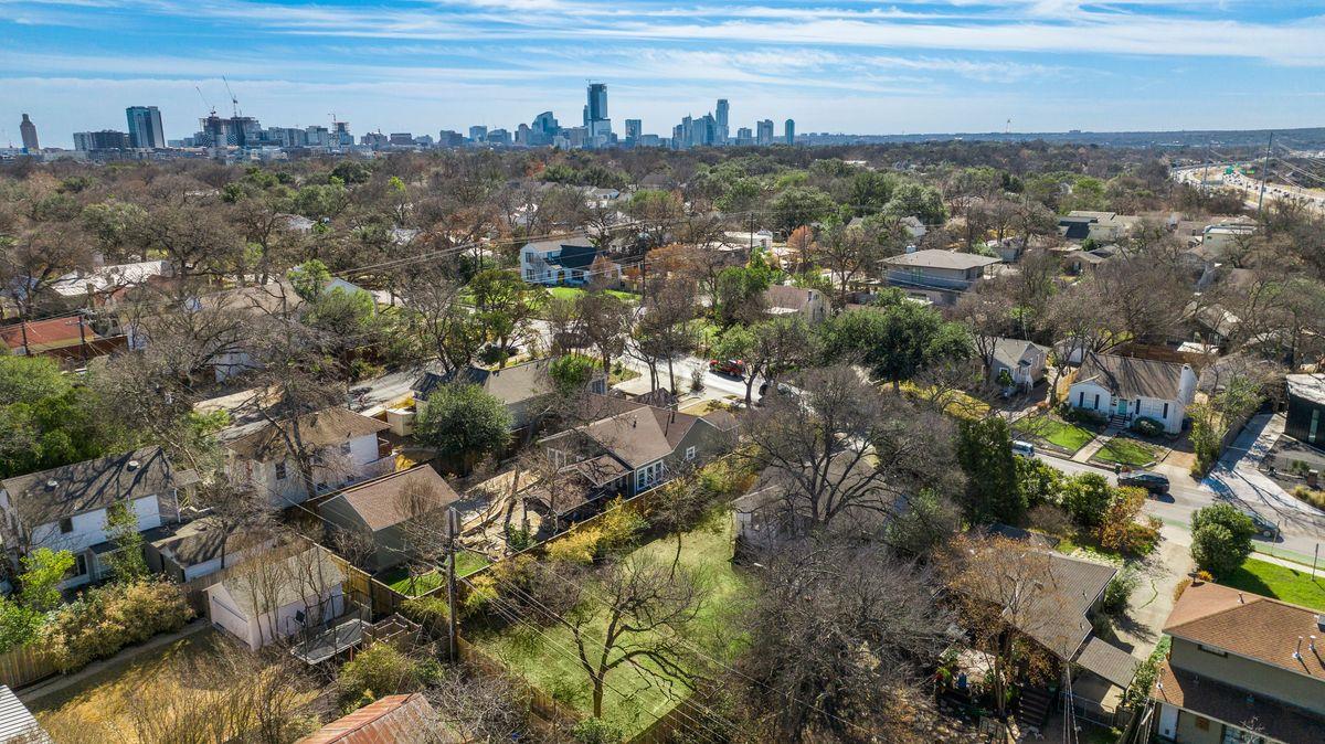 1704 Northwood Rd, Austin, TX 78703