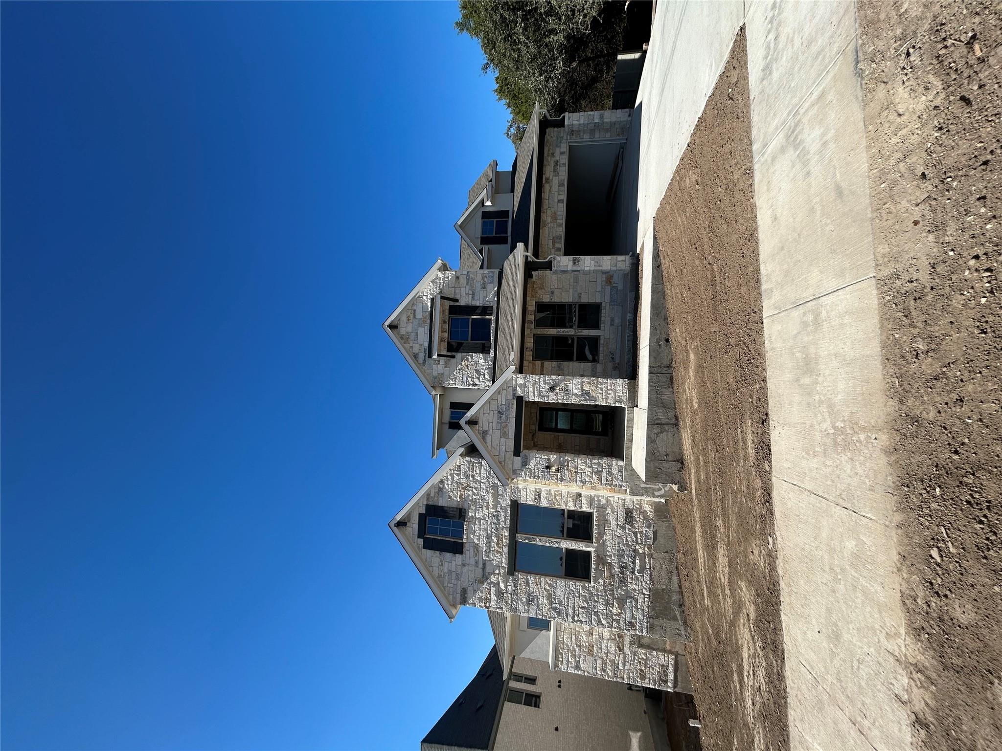 1904 Crimson Sunset Dr, Georgetown, TX 78628