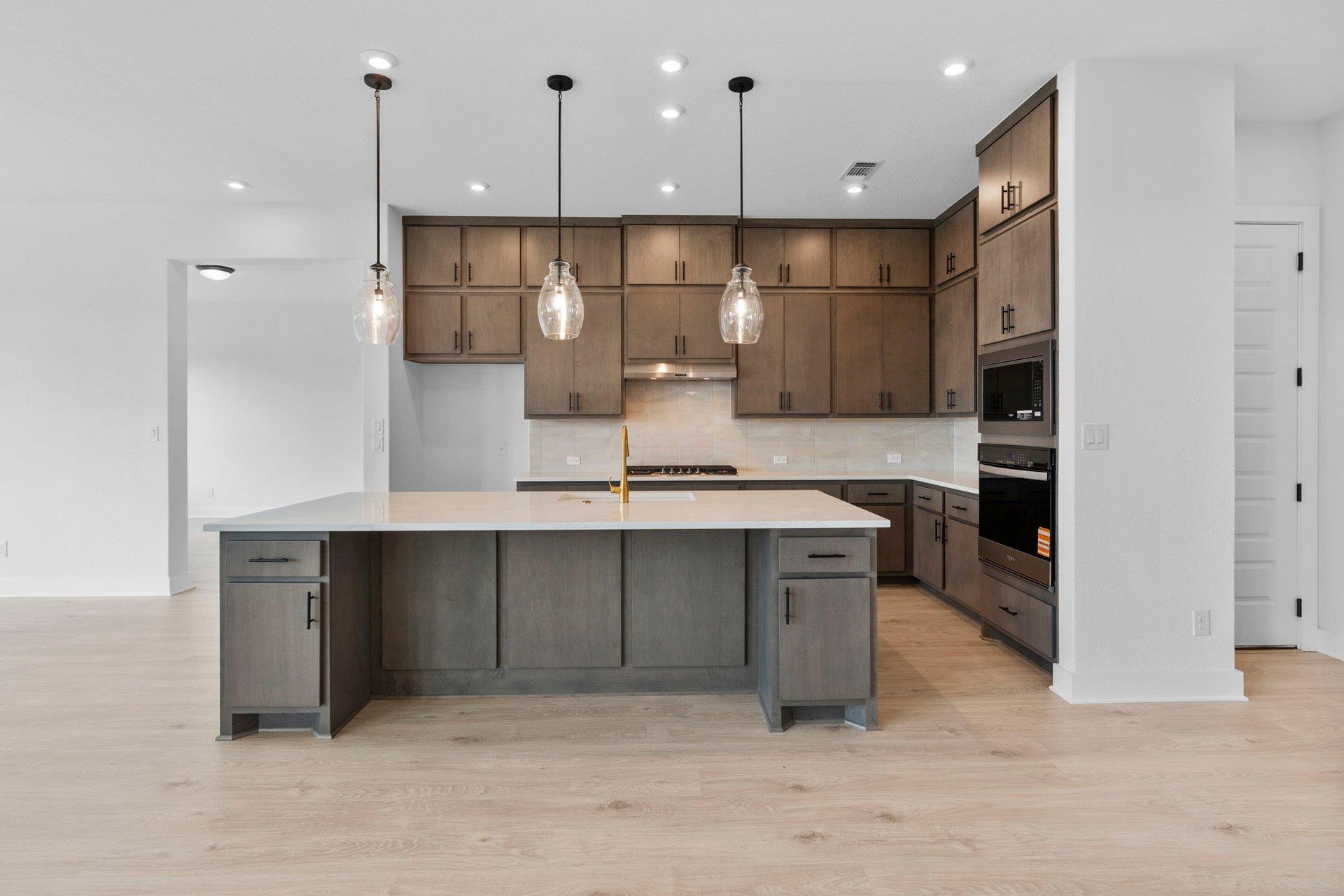 1904 Crimson Sunset Dr, Georgetown, TX 78628