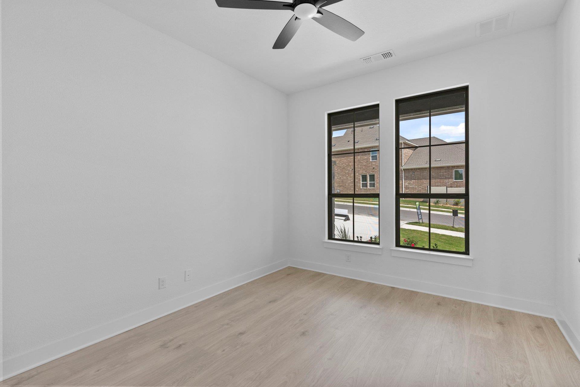 1904 Crimson Sunset Dr, Georgetown, TX 78628