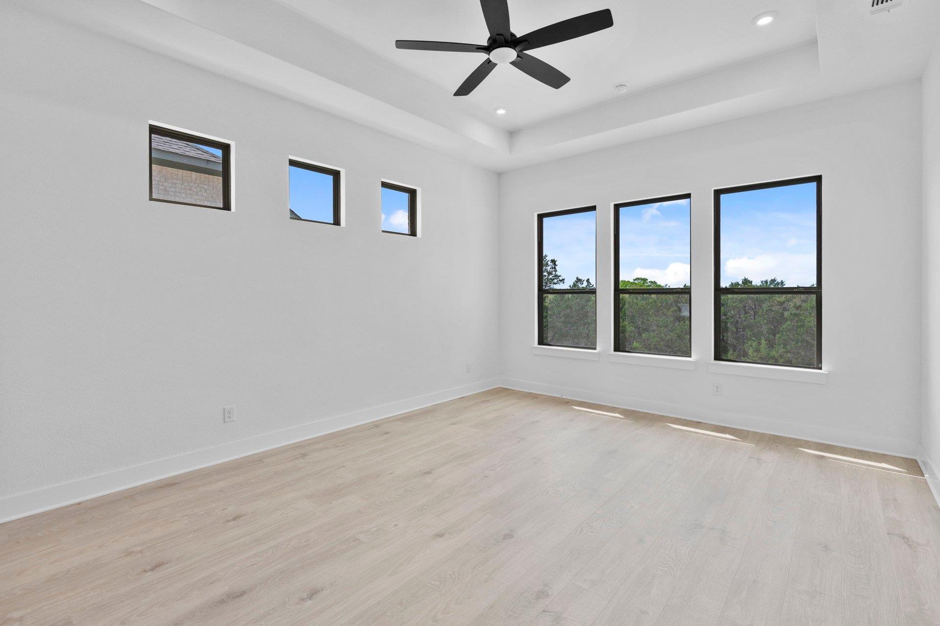 1904 Crimson Sunset Dr, Georgetown, TX 78628