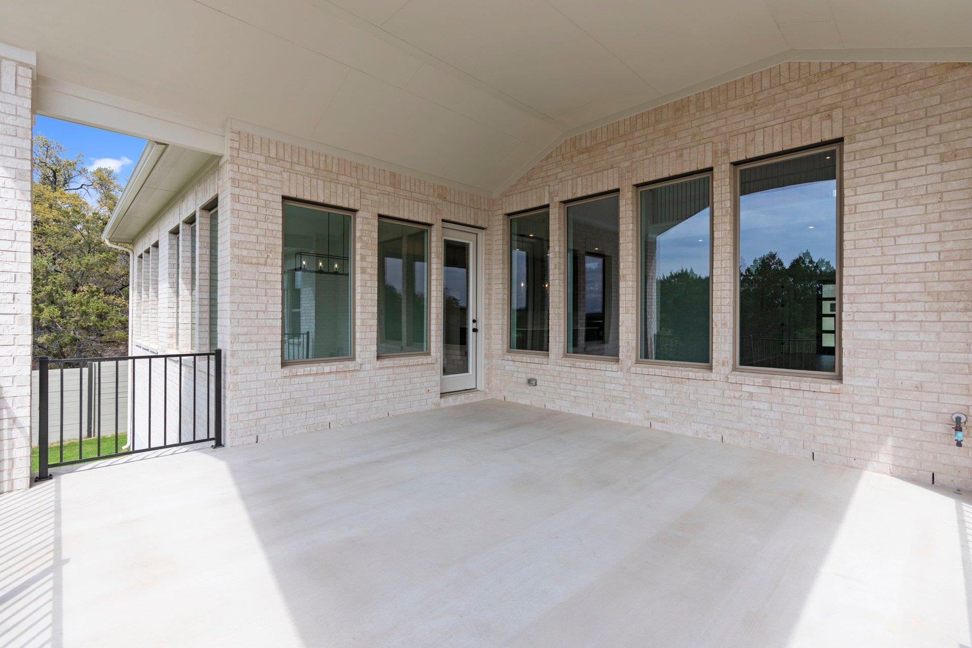 1904 Crimson Sunset Dr, Georgetown, TX 78628