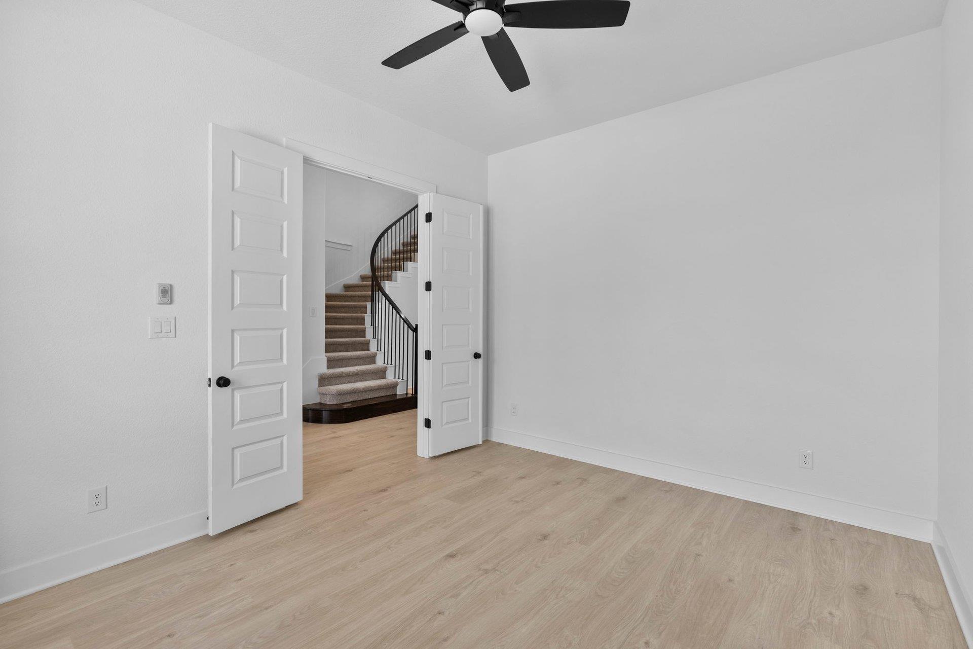 1904 Crimson Sunset Dr, Georgetown, TX 78628