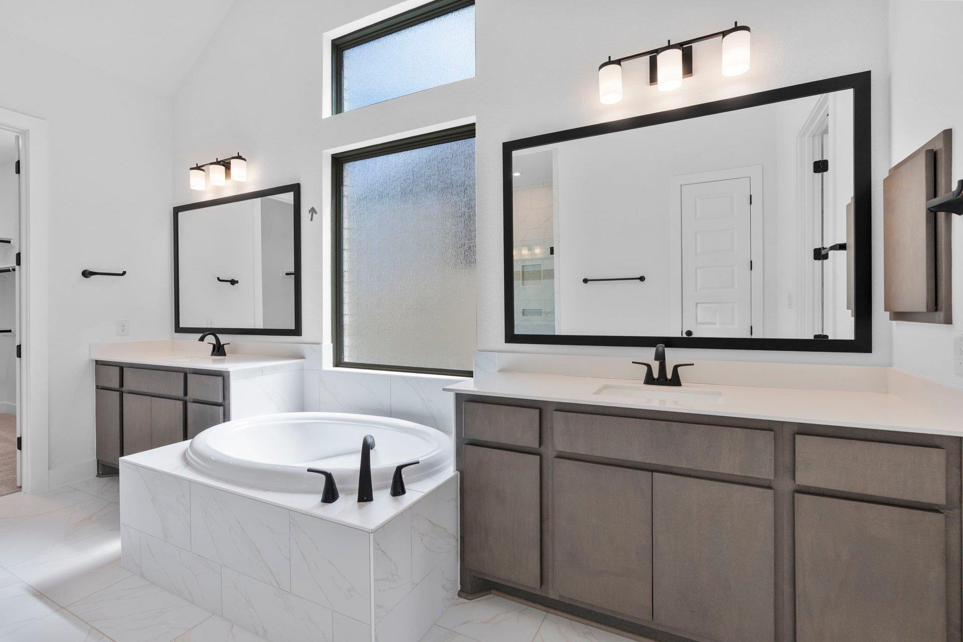 1904 Crimson Sunset Dr, Georgetown, TX 78628