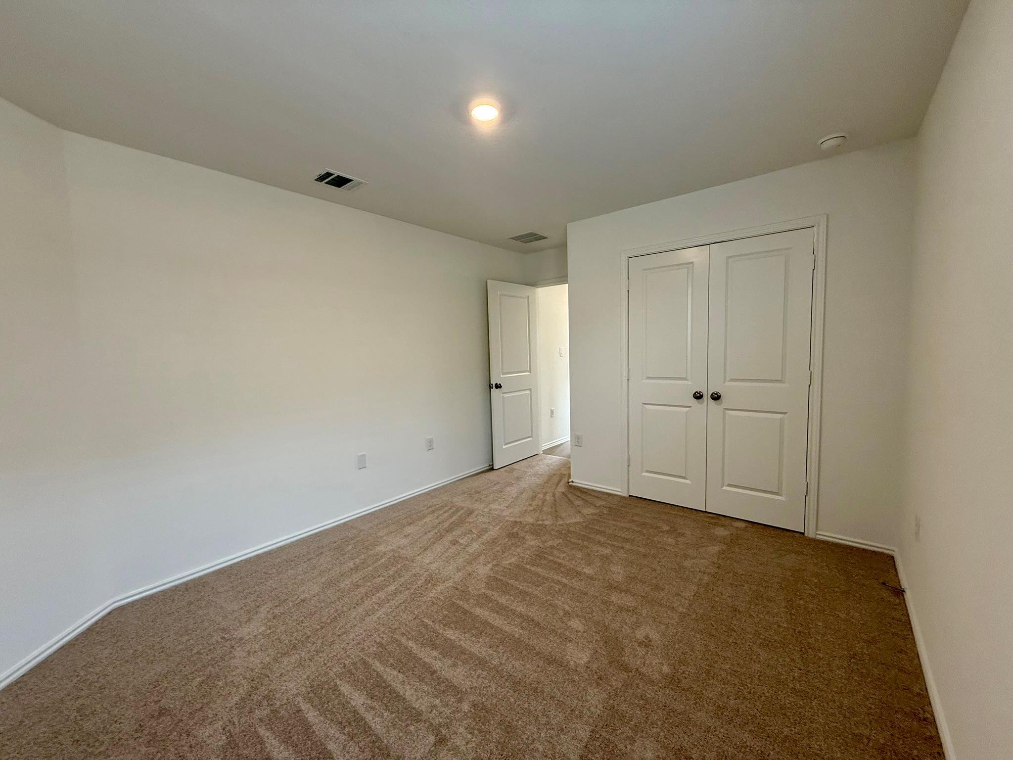 106 Camargue Dr, Hutto, TX 78634