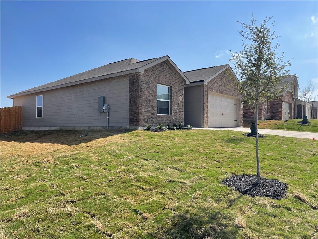 120 Fairfax Ln, Jarrell, TX 76537