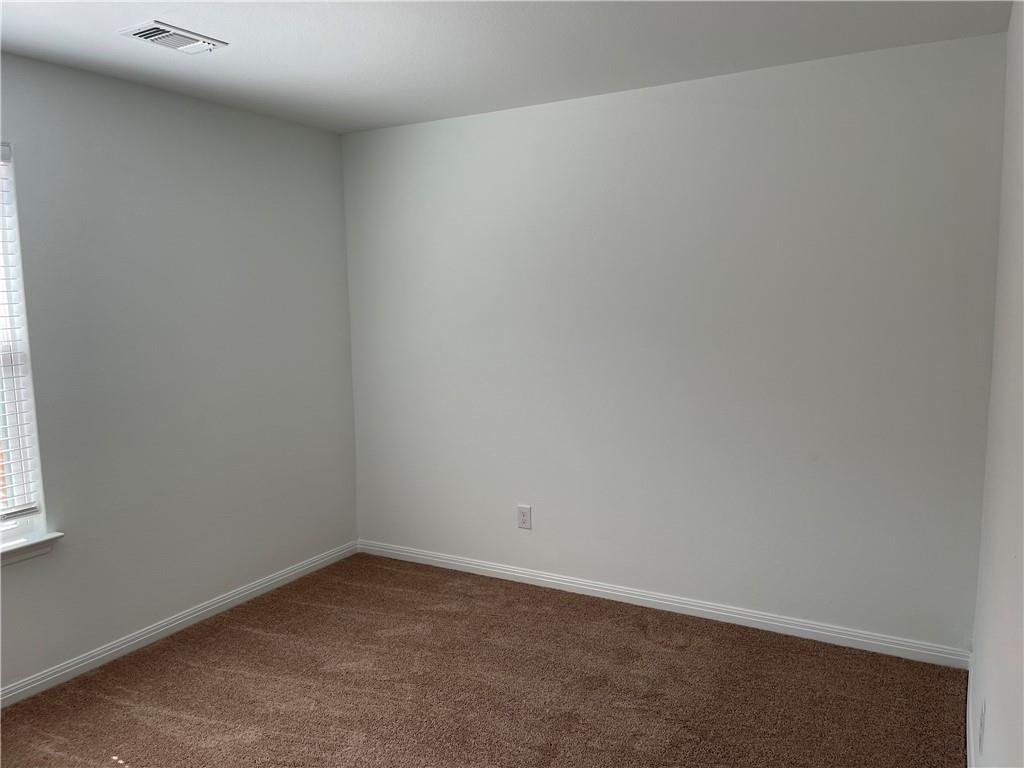 120 Fairfax Ln, Jarrell, TX 76537