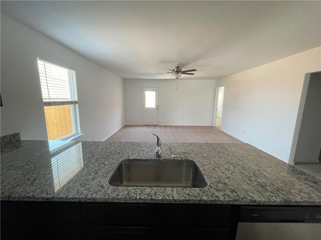 120 Fairfax Ln, Jarrell, TX 76537
