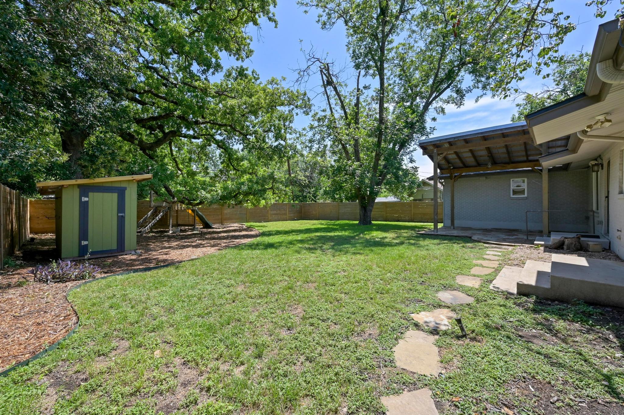 1802 Corona Dr, Austin, TX 78723