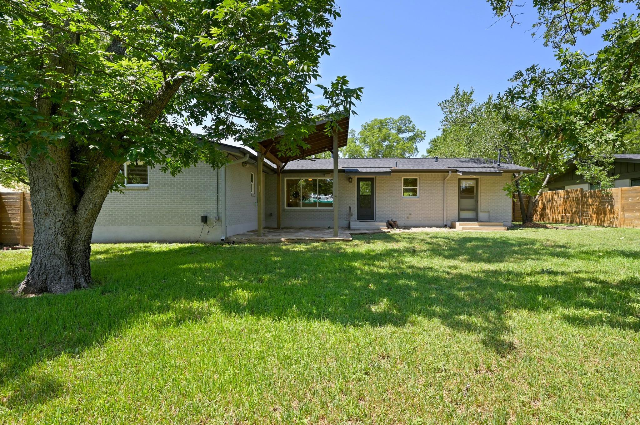 1802 Corona Dr, Austin, TX 78723