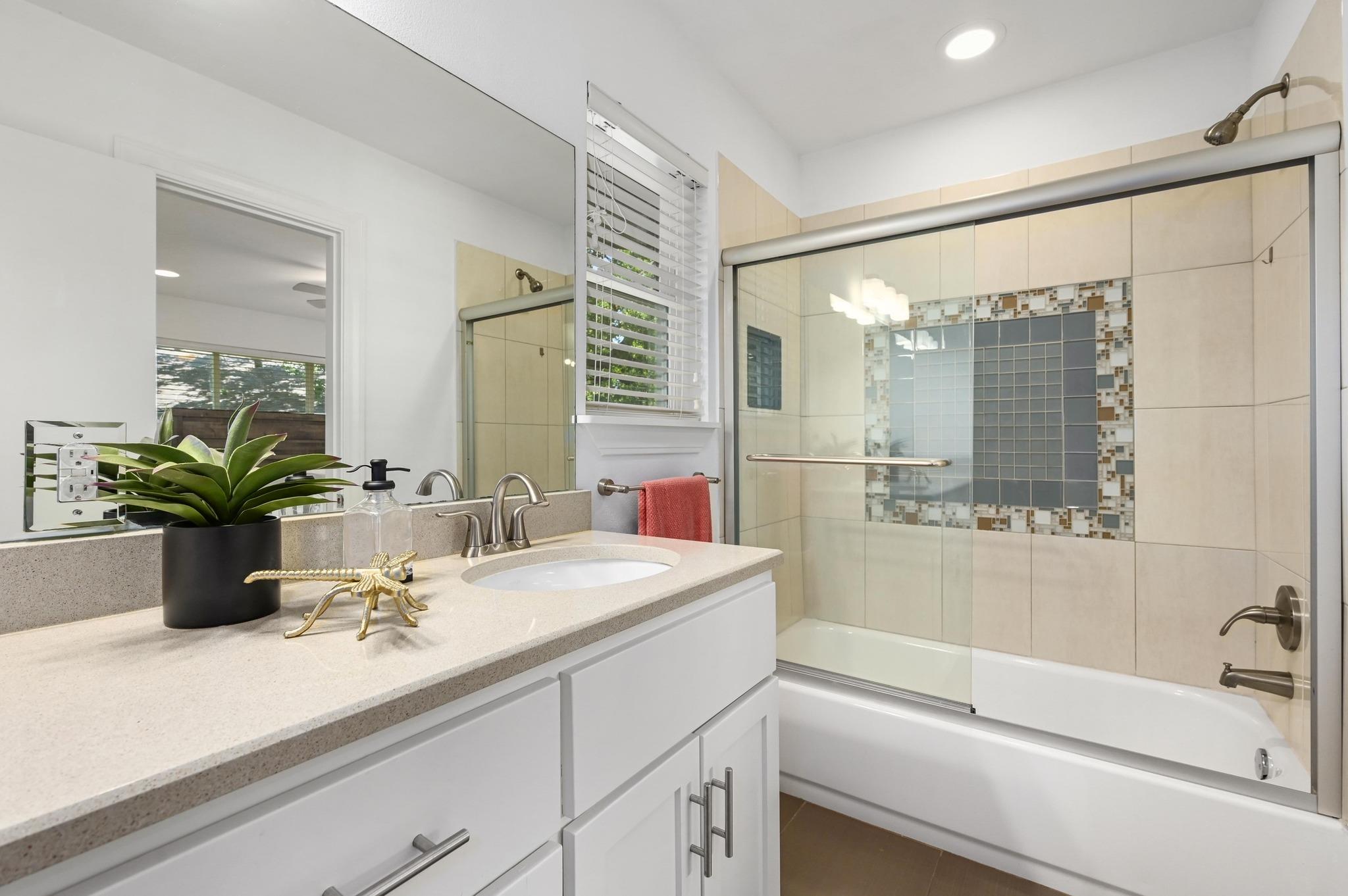 1802 Corona Dr, Austin, TX 78723