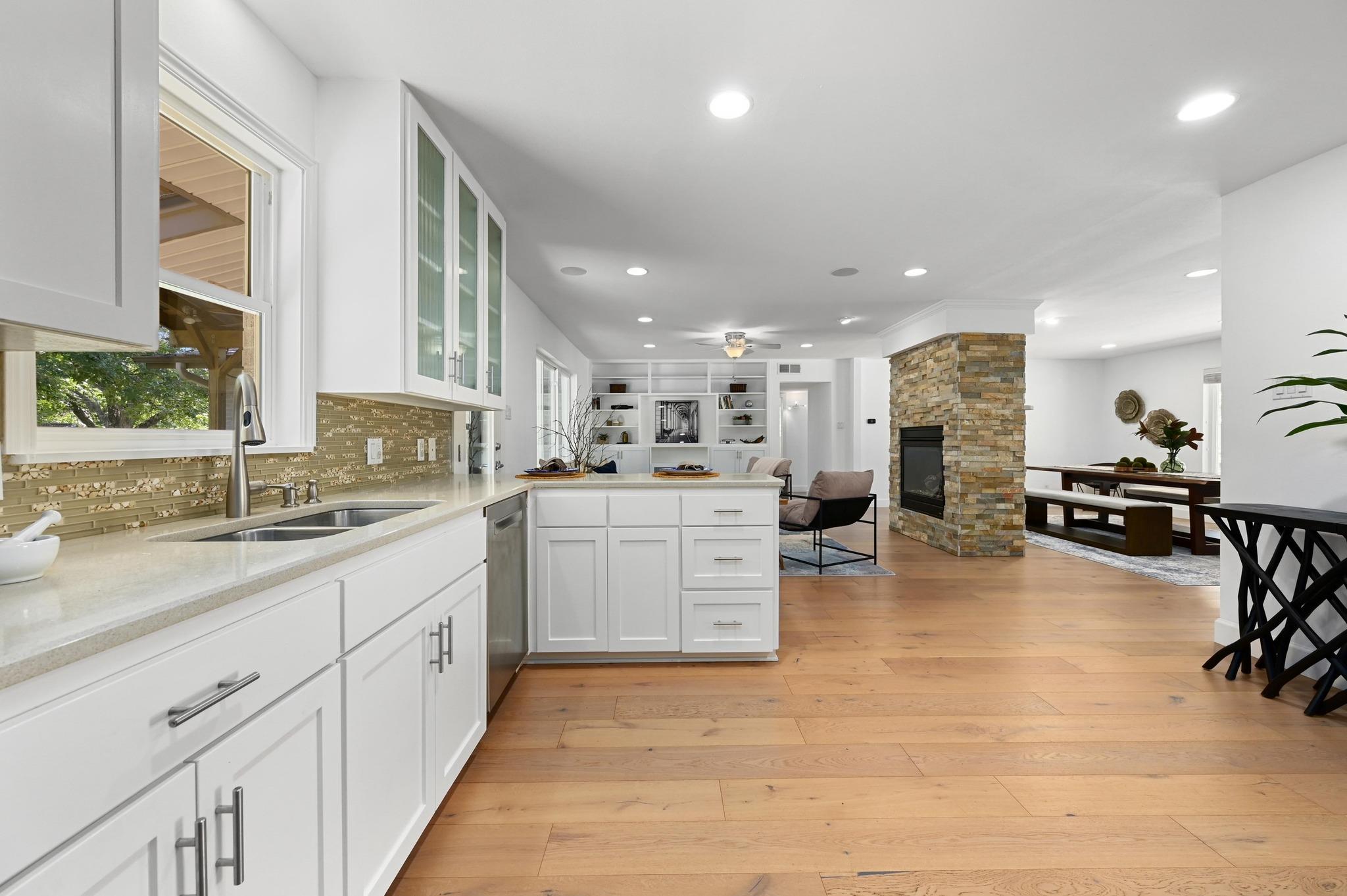 1802 Corona Dr, Austin, TX 78723