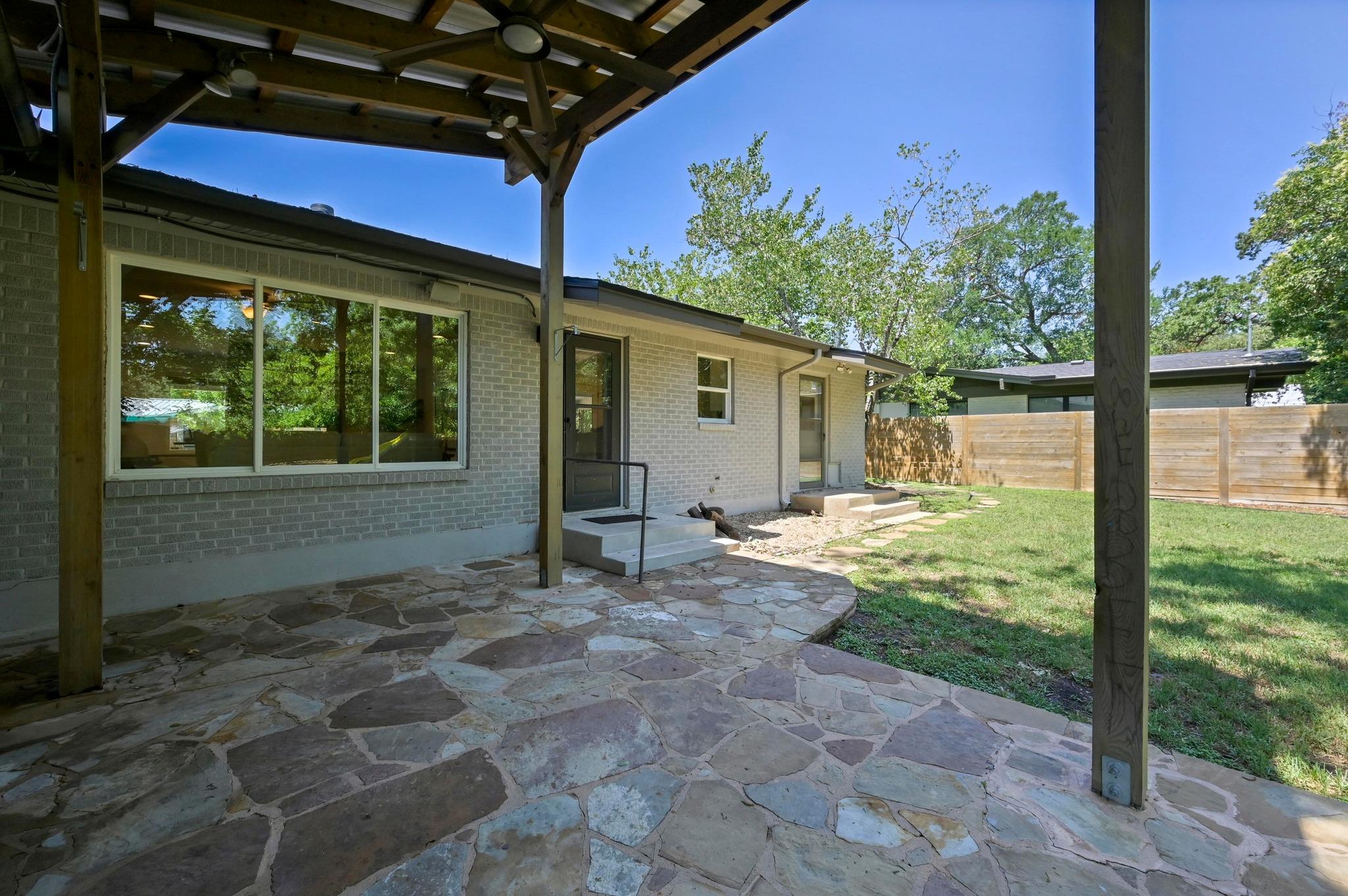 1802 Corona Dr, Austin, TX 78723