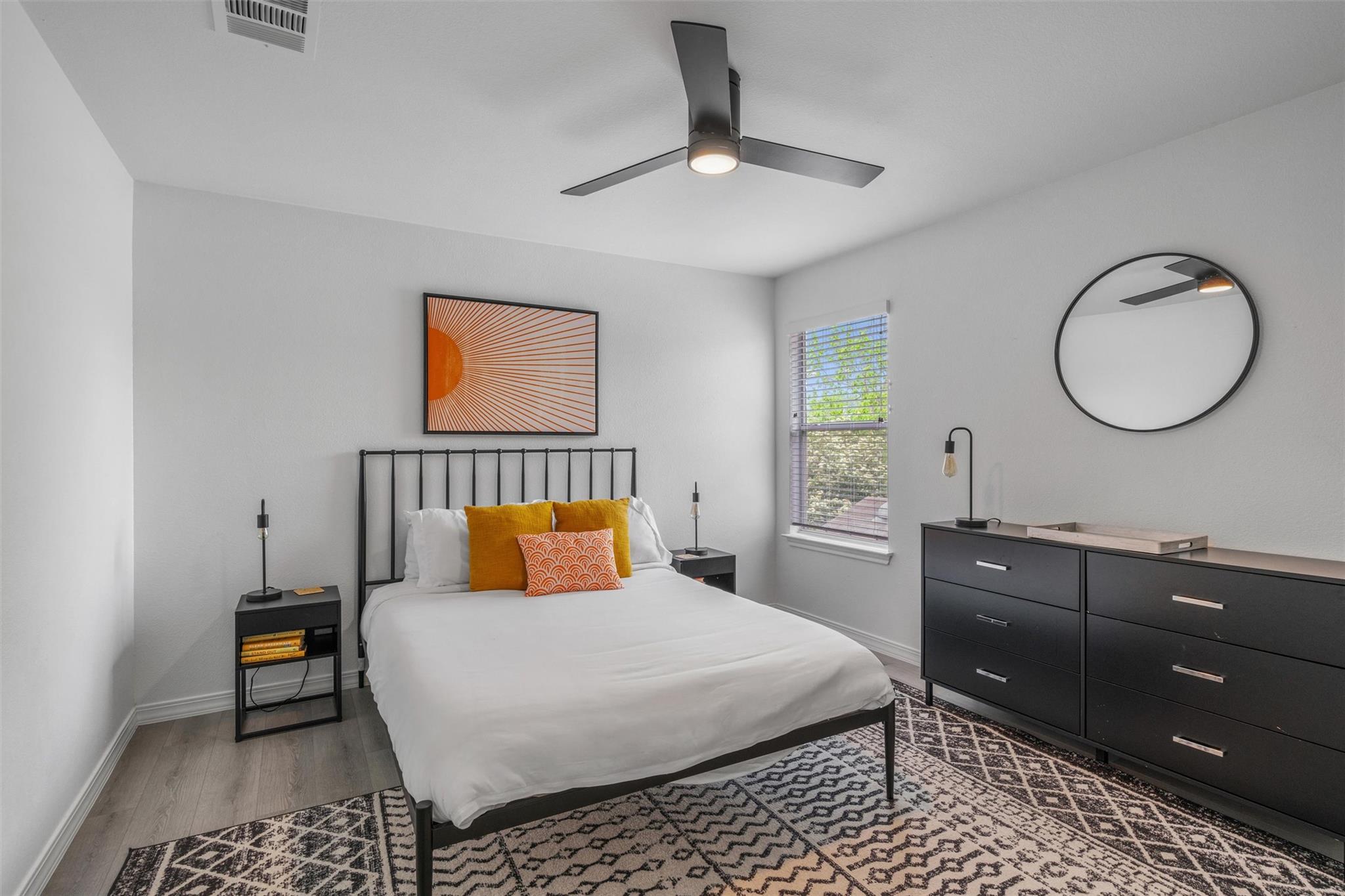 1509 Strickland Dr, Austin, TX 78748