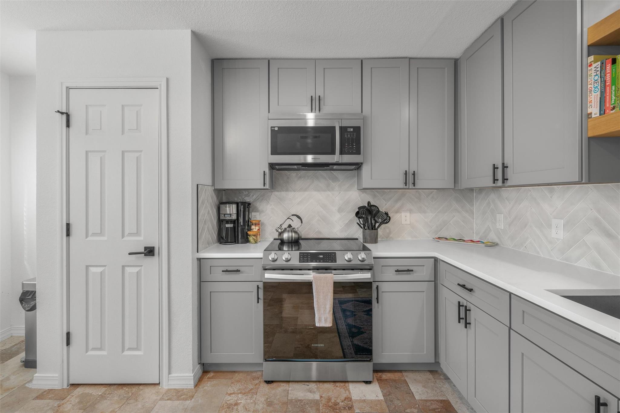 1509 Strickland Dr, Austin, TX 78748